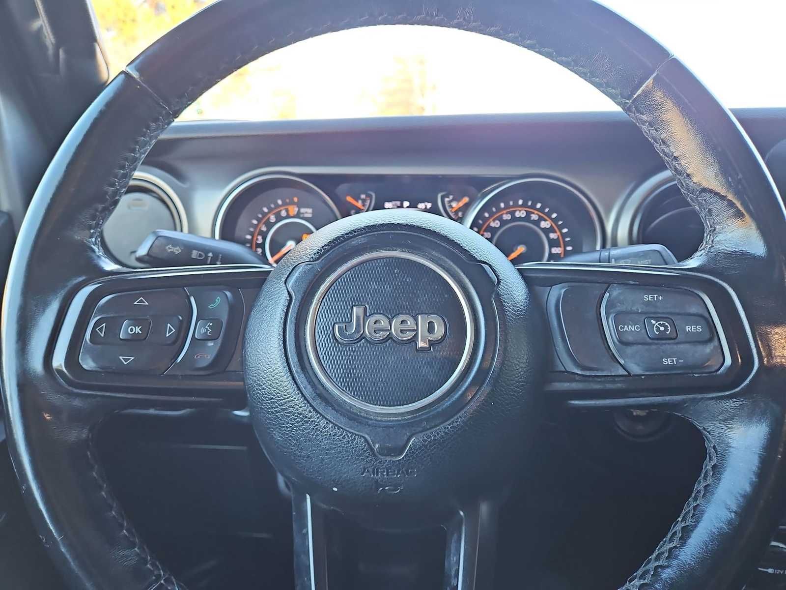 Thumbnail: 2020 Jeep Gladiator - 23