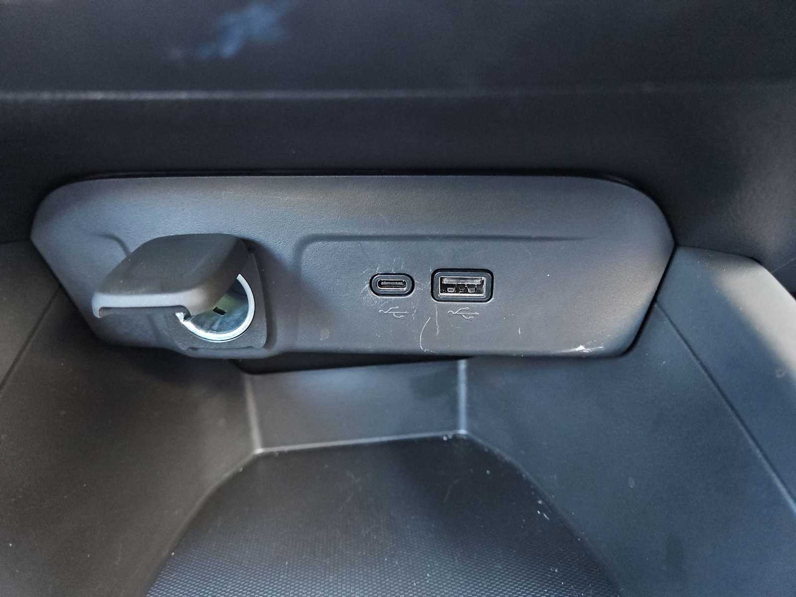 Thumbnail: 2025 Chevrolet Trax - 31