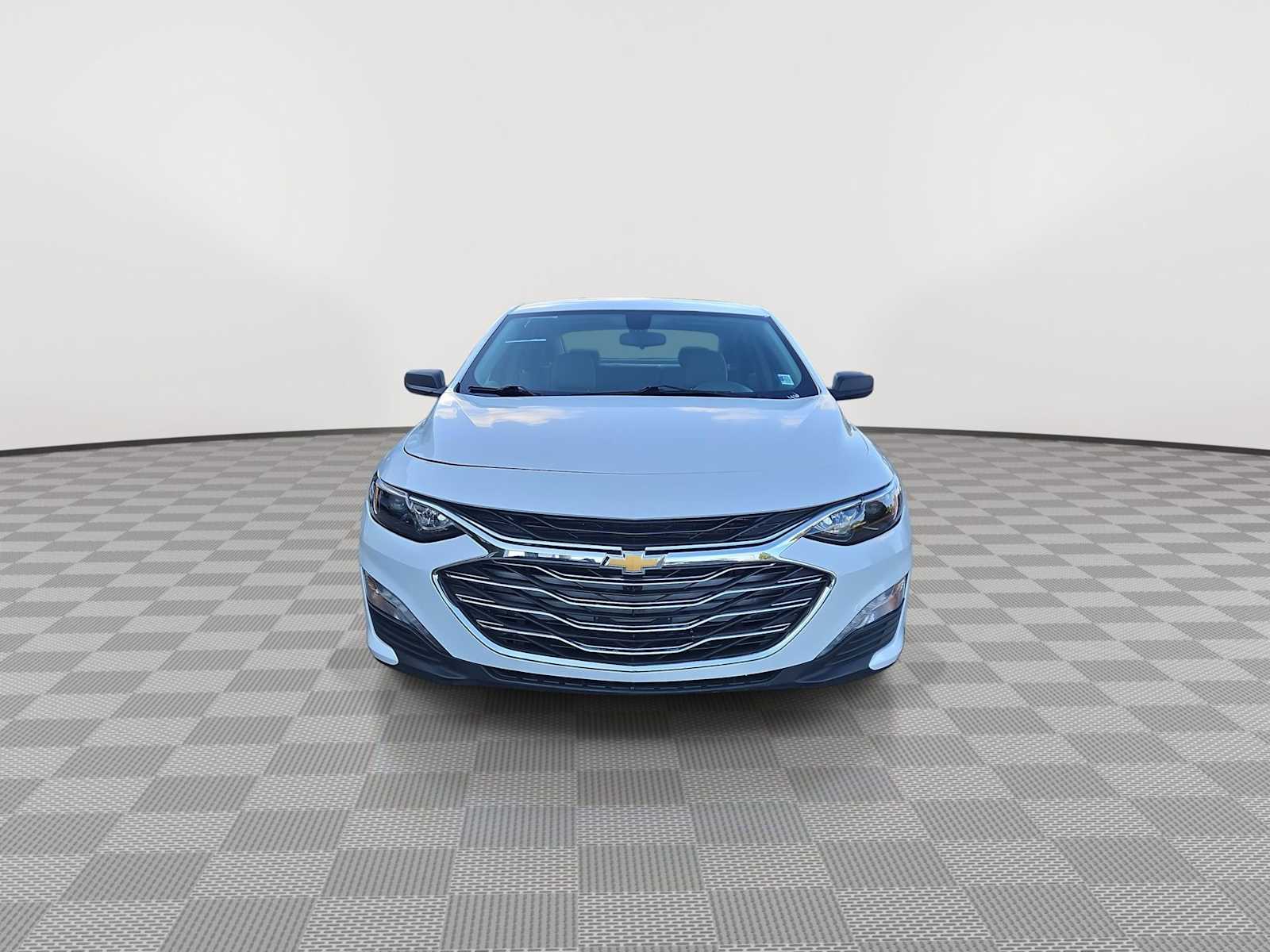 Thumbnail: 2022 Chevrolet Malibu - 3