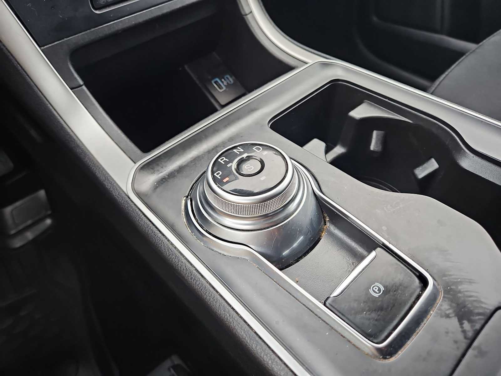 Thumbnail: 2023 Ford Edge - 31