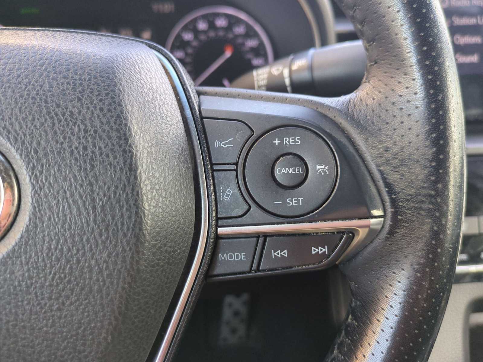 Thumbnail: 2020 Toyota Avalon - 25