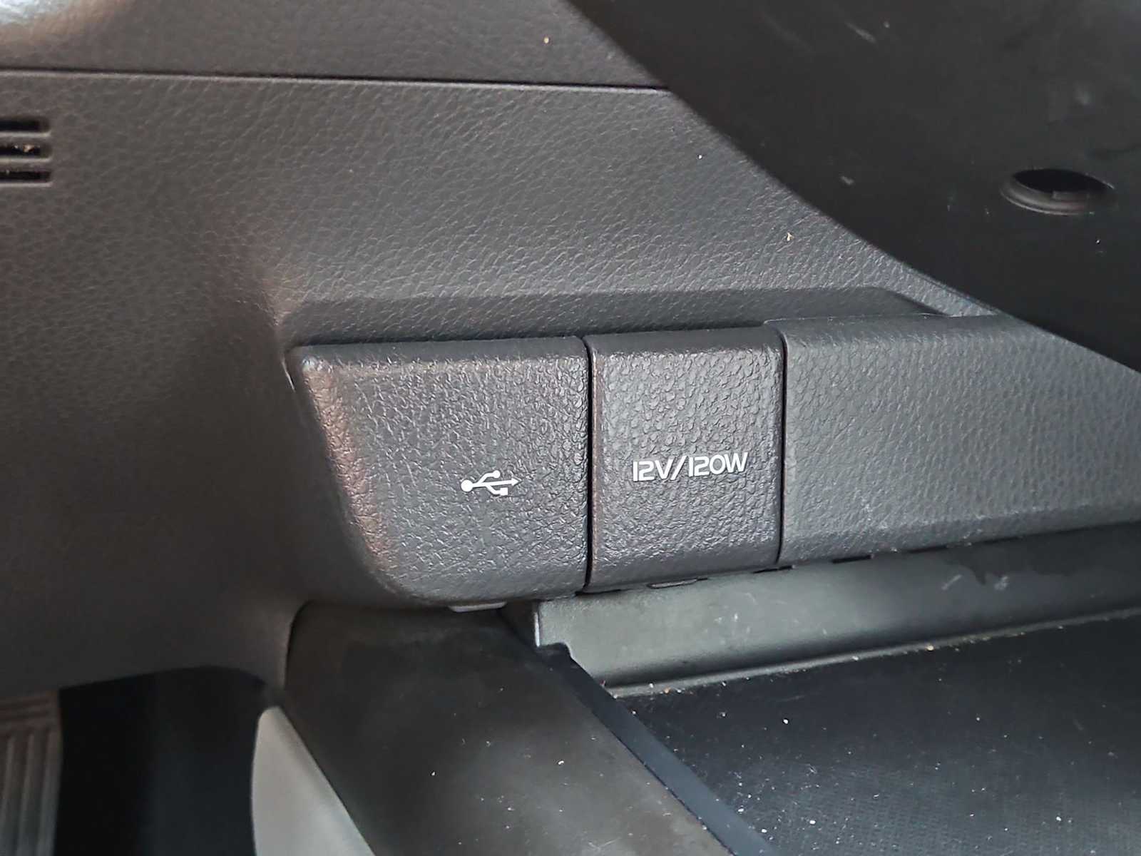 Thumbnail: 2022 Toyota Camry - 31