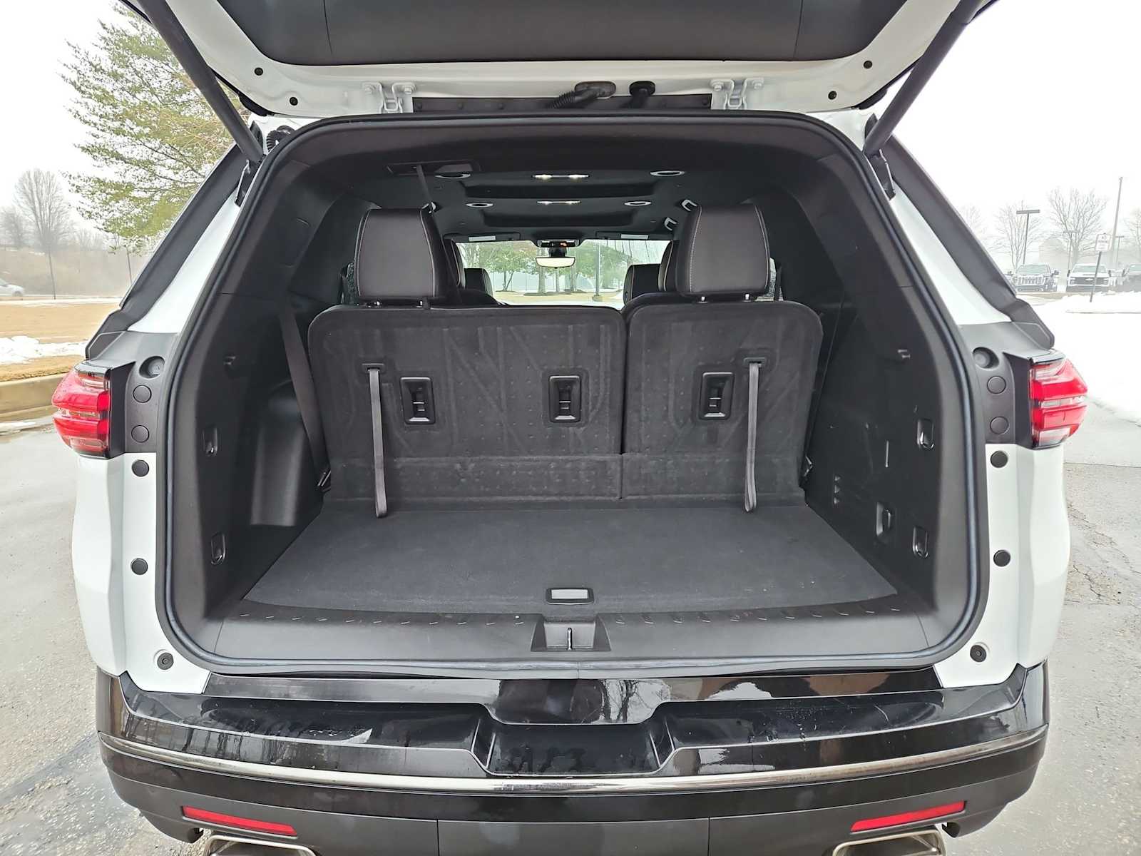 Thumbnail: 2023 Chevrolet Traverse - 35