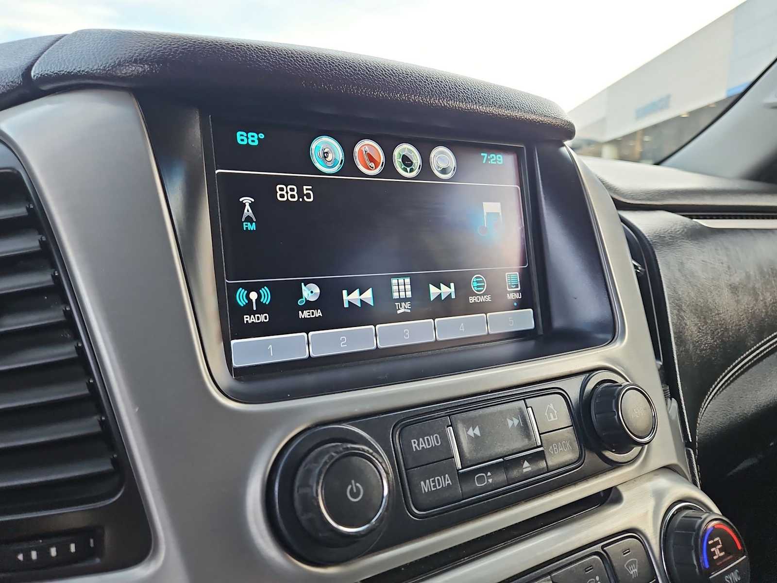 Thumbnail: 2018 GMC Yukon XL - 29