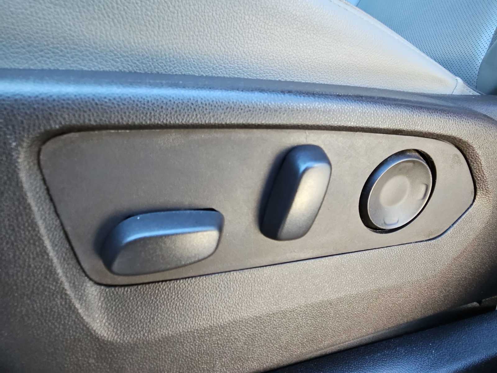 Thumbnail: 2021 GMC Yukon - 18