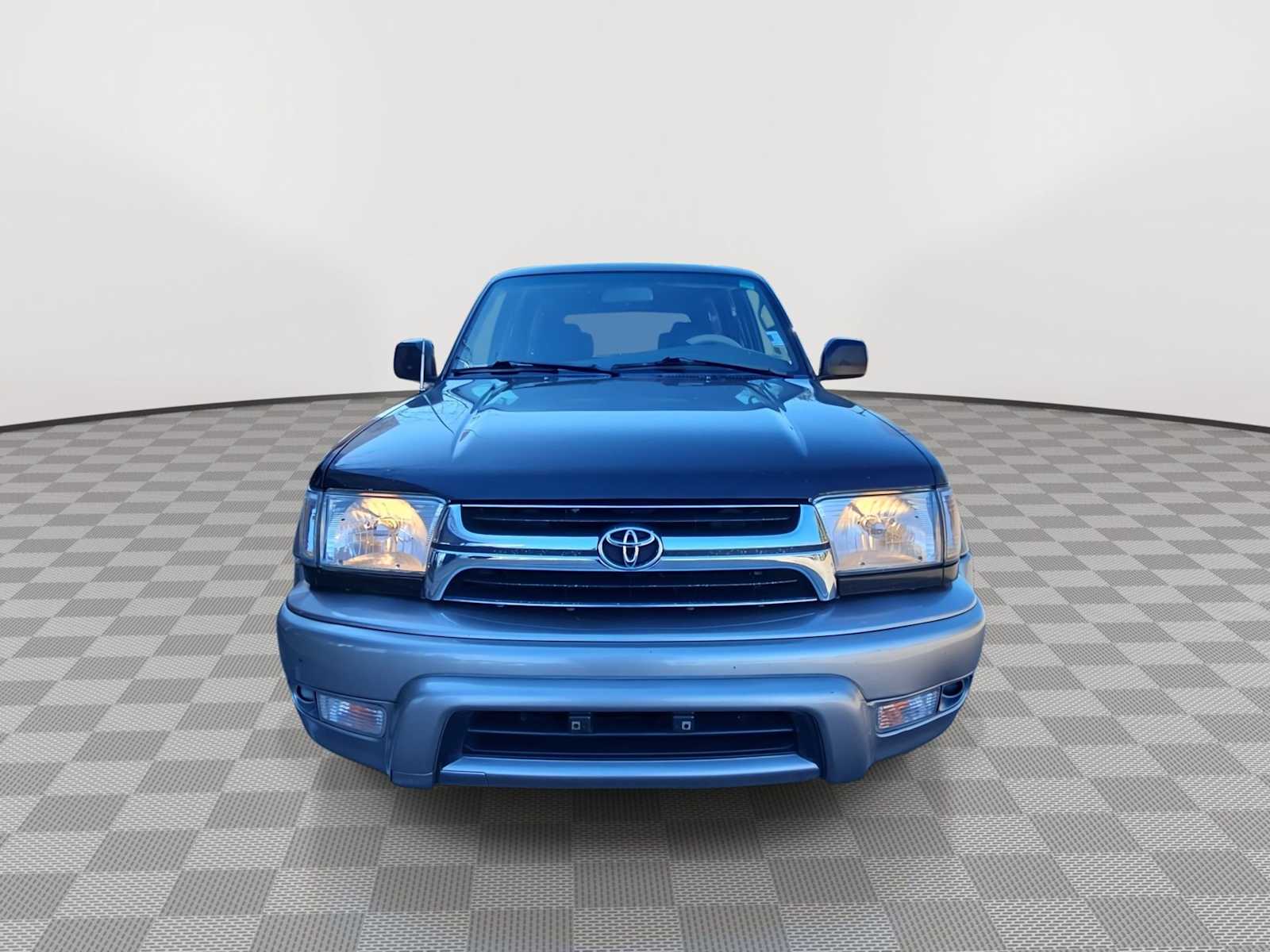 Thumbnail: 2002 Toyota 4Runner - 3