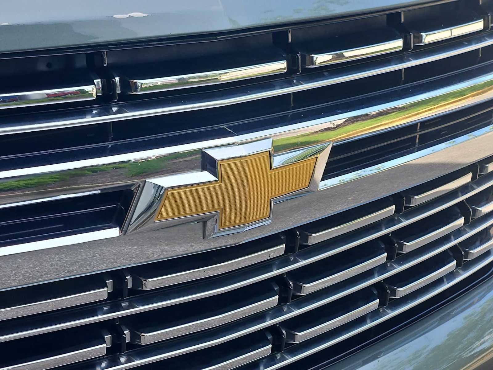 Thumbnail: 2023 Chevrolet Suburban - 12