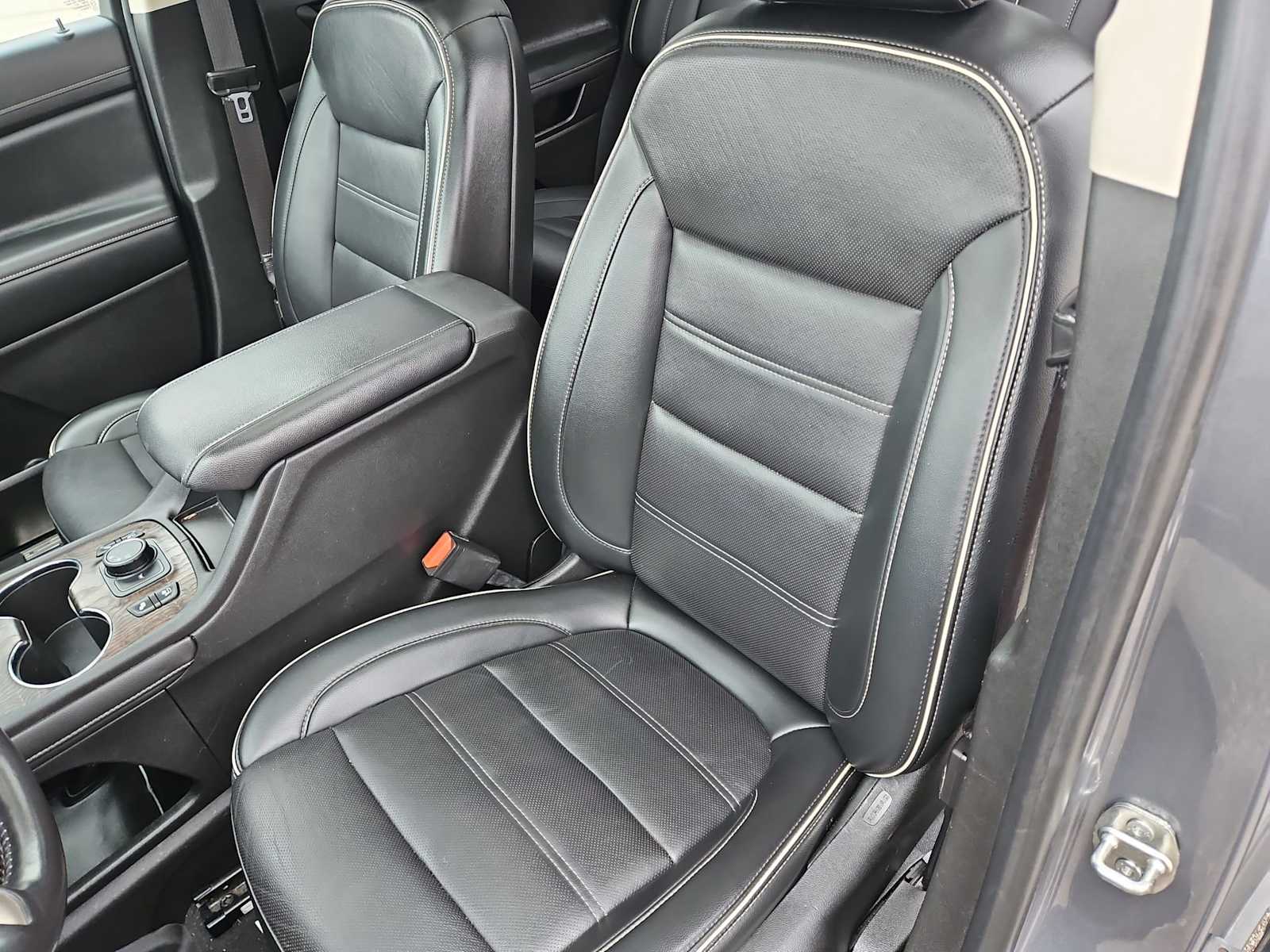 Thumbnail: 2021 GMC Acadia - 17