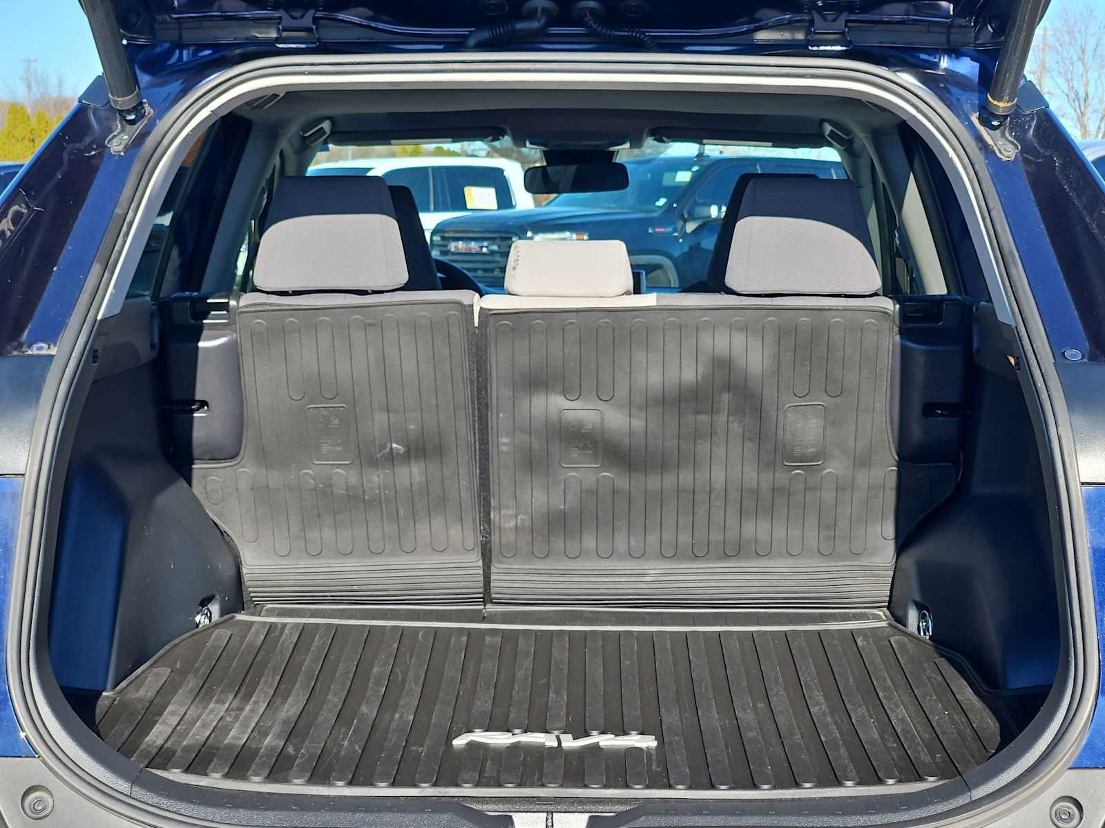 Thumbnail: 2019 Toyota RAV4 - 35