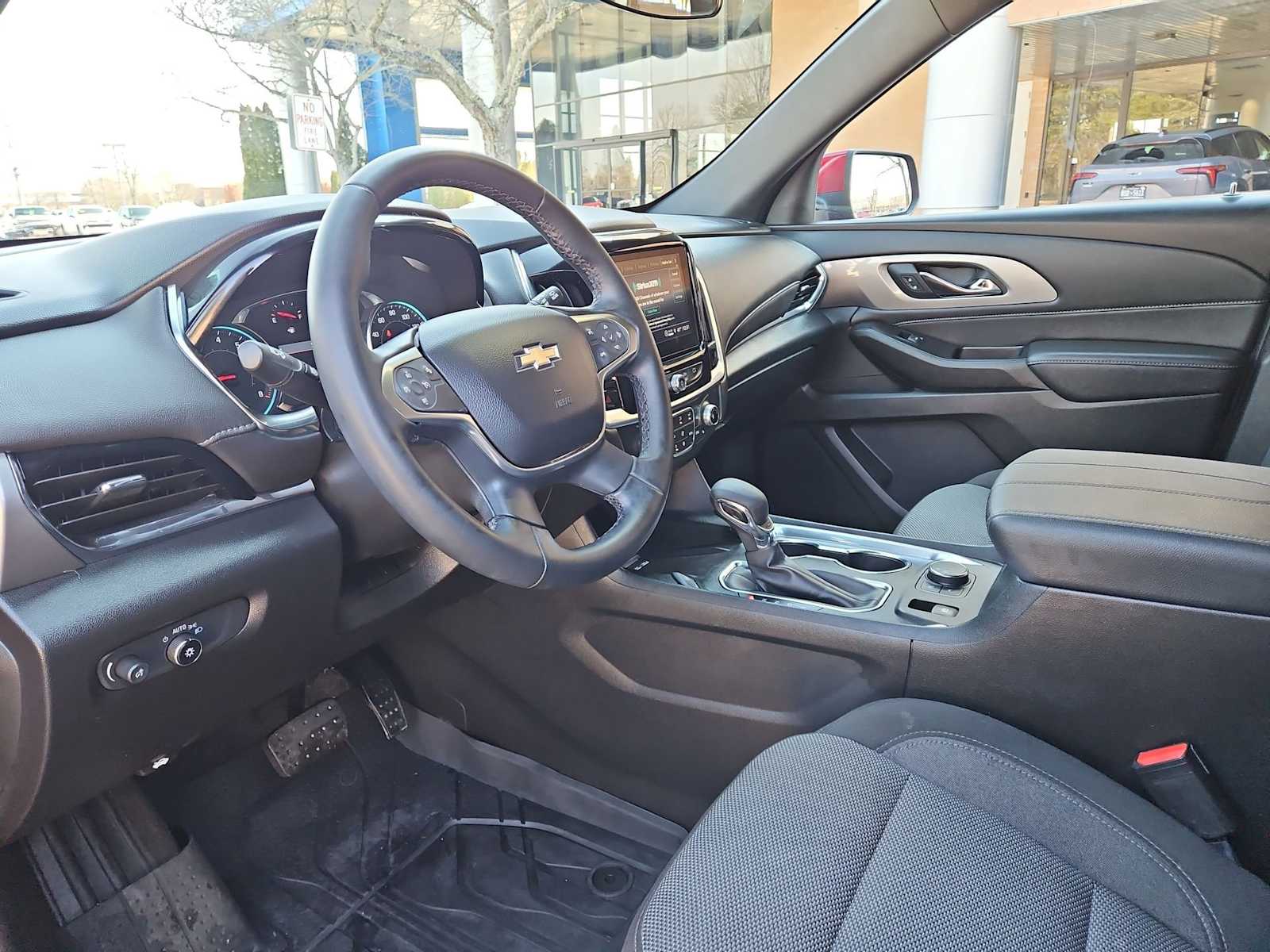 Thumbnail: 2023 Chevrolet Traverse - 10