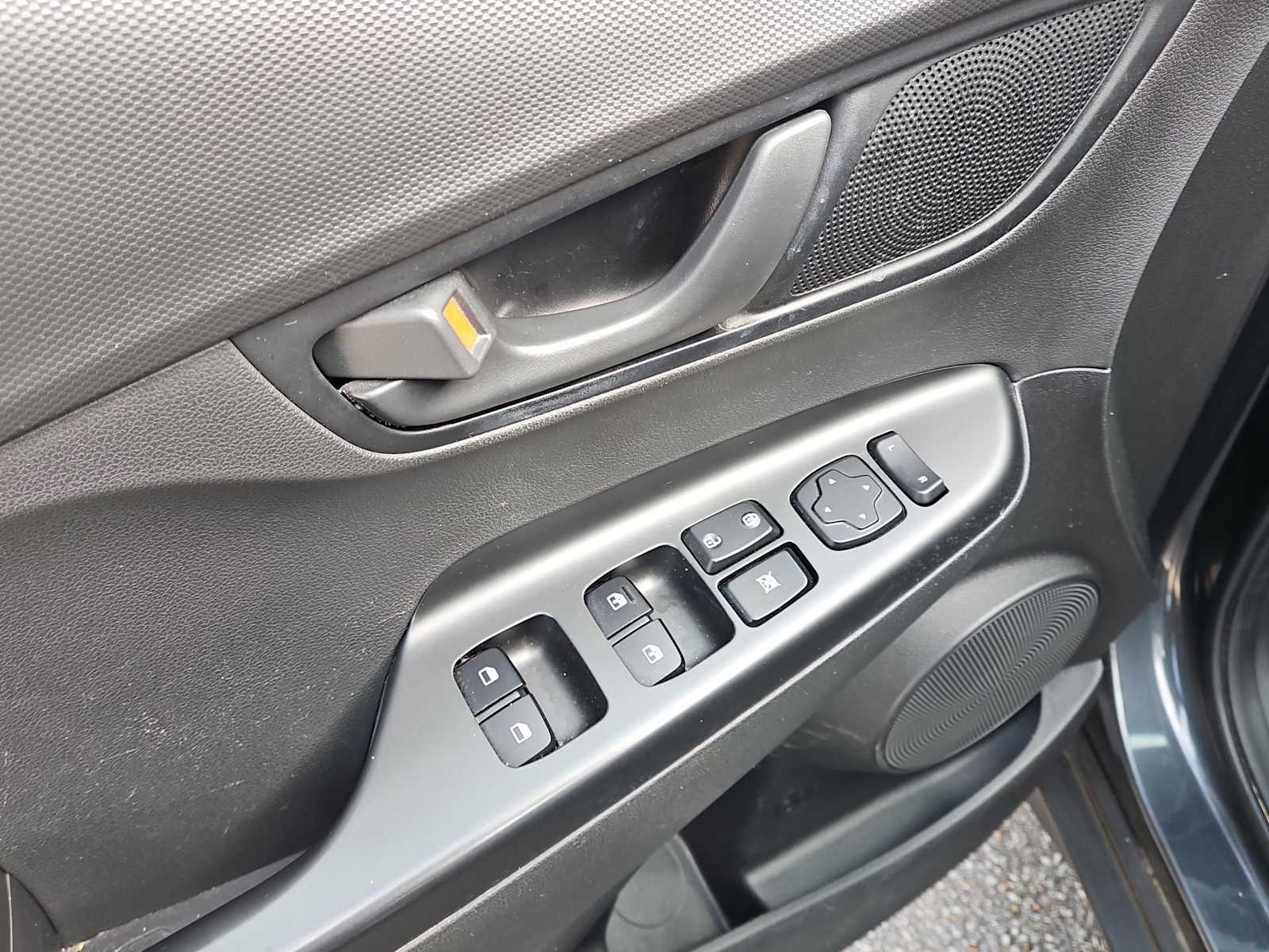 Thumbnail: 2020 Hyundai Kona - 18