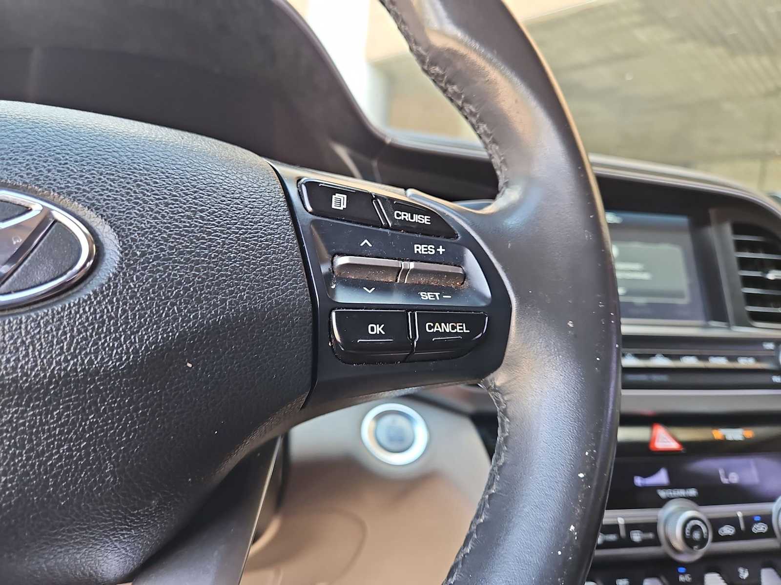 Thumbnail: 2019 Hyundai Elantra - 25