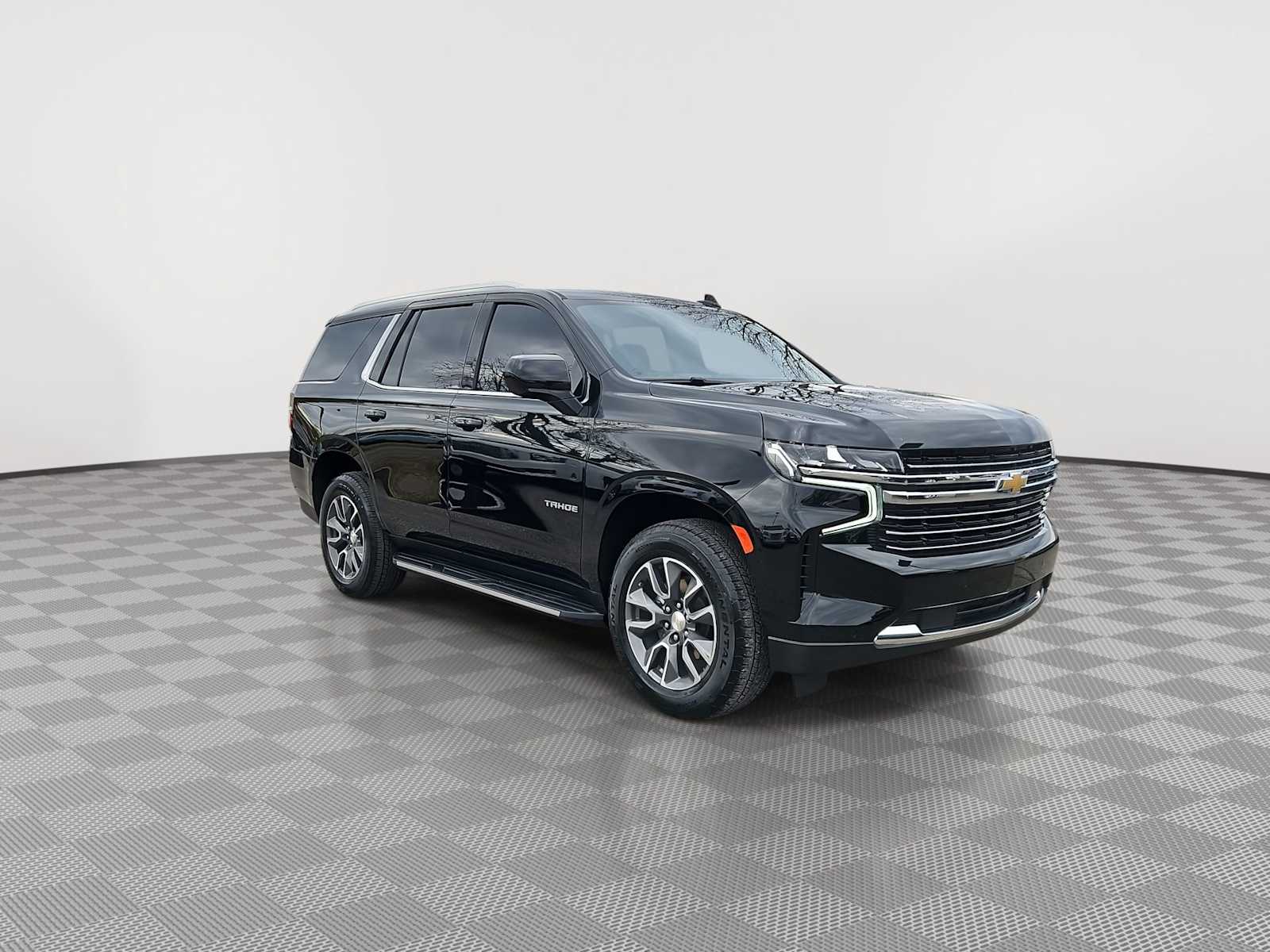 Thumbnail: 2024 Chevrolet Tahoe - 2