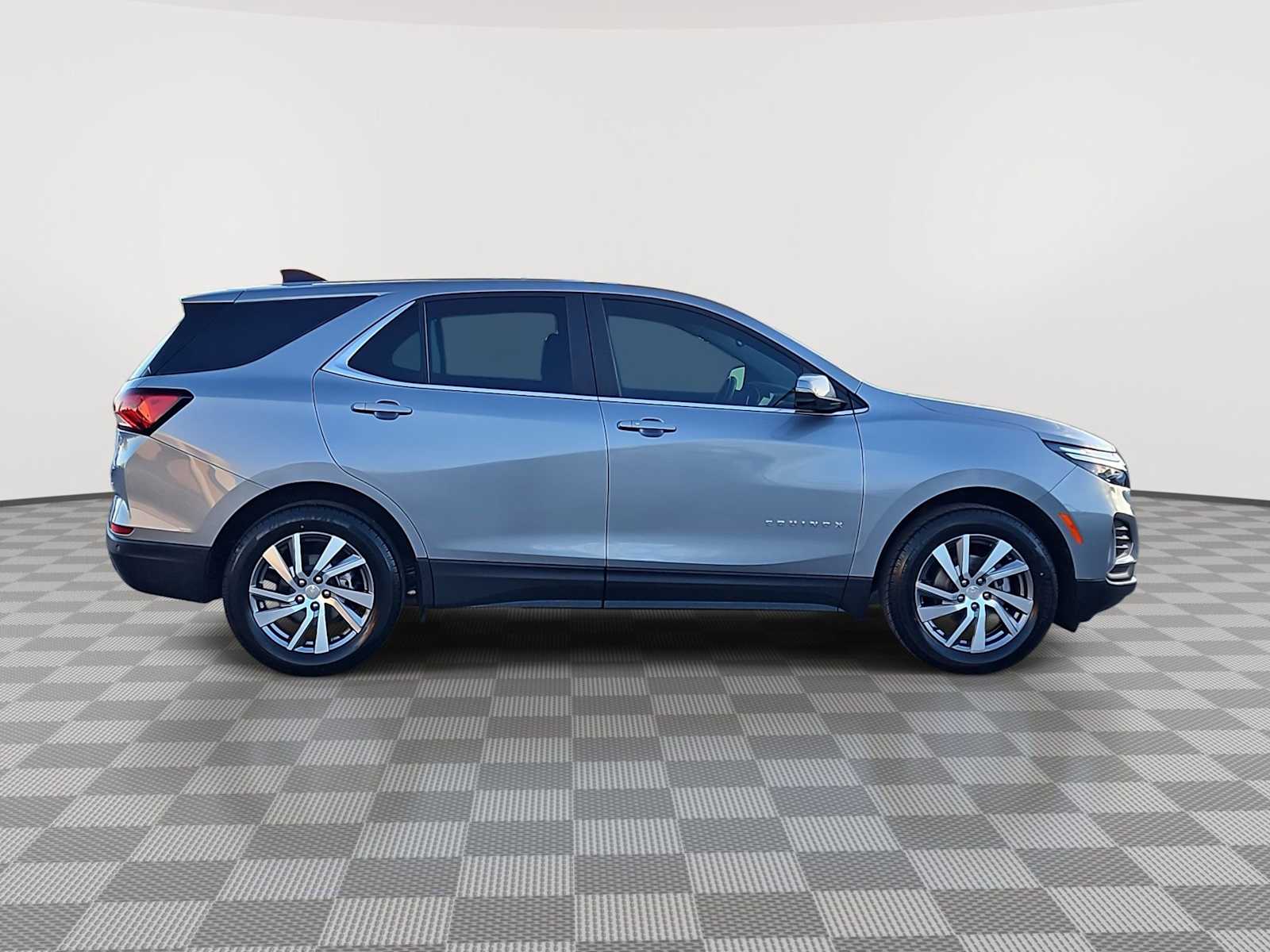 Thumbnail: 2024 Chevrolet Equinox - 9