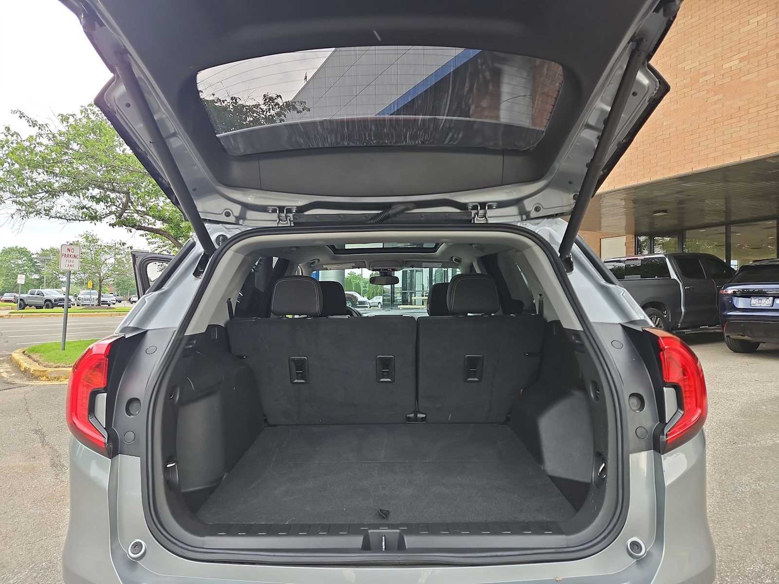 Thumbnail: 2023 GMC Terrain - 36