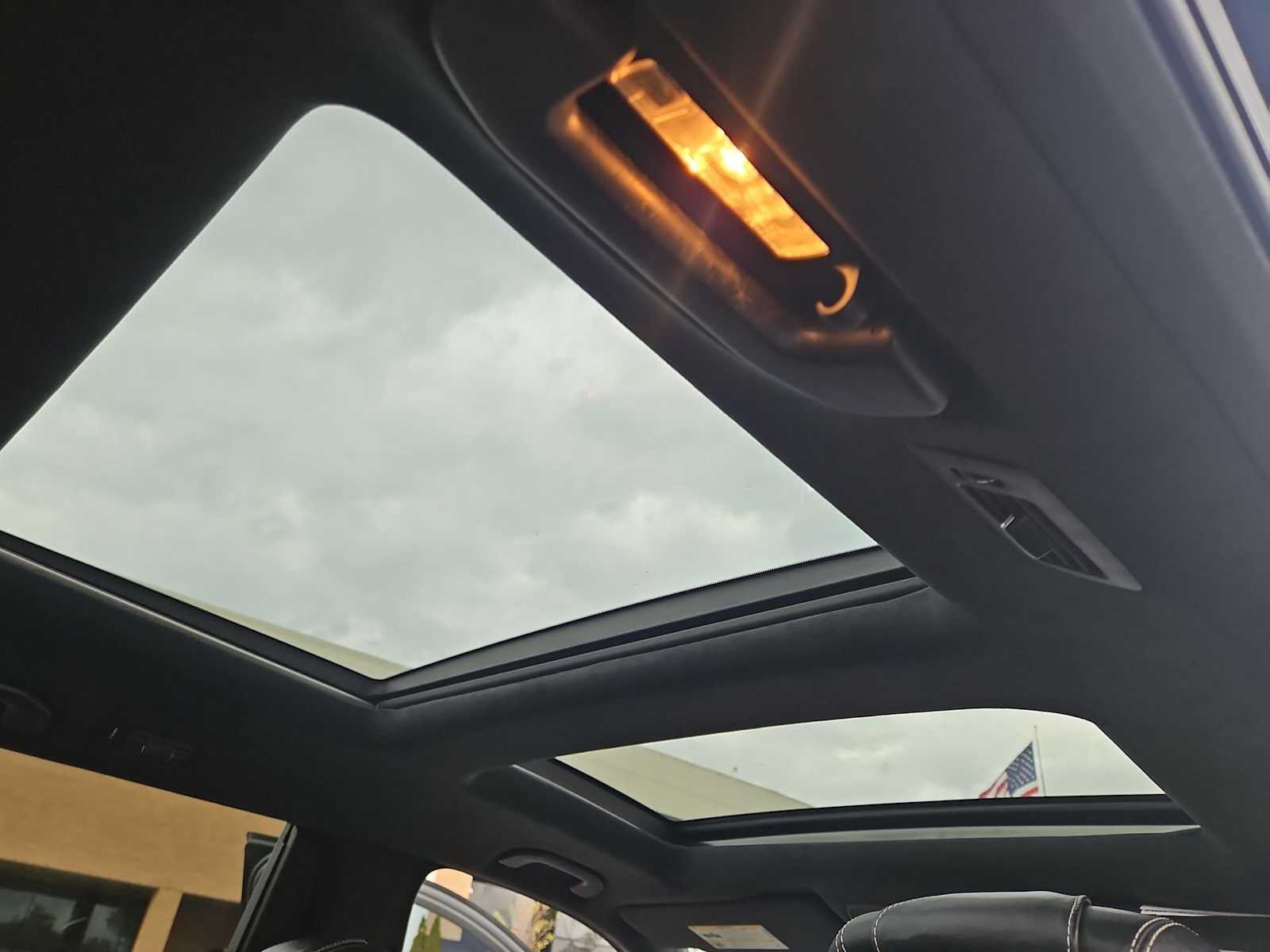 Thumbnail: 2017 Mercedes-Benz GL-Class - 21