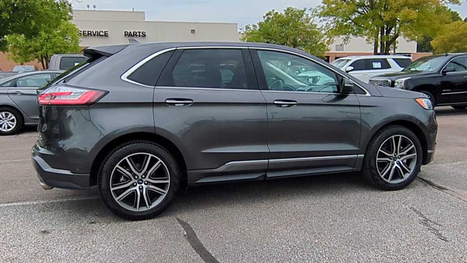 Thumbnail: 2019 Ford Edge - 9