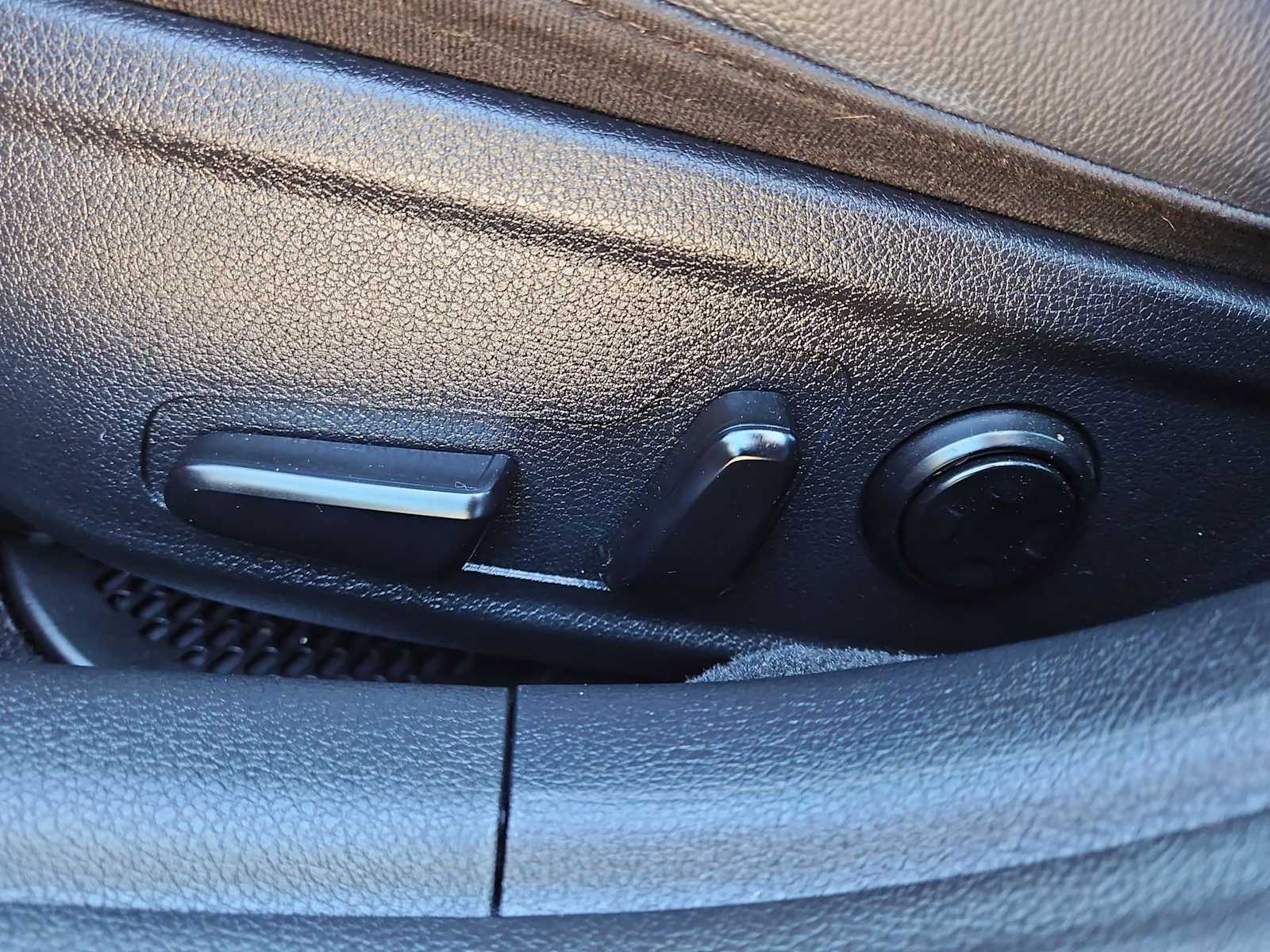 Thumbnail: 2023 Kia Stinger - 18