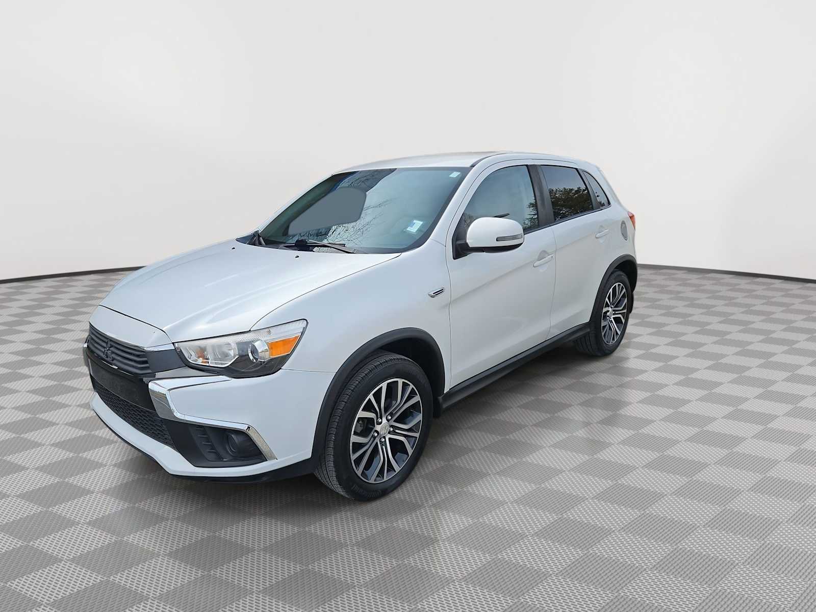 Thumbnail: 2019 Mitsubishi Outlander Sport - 4