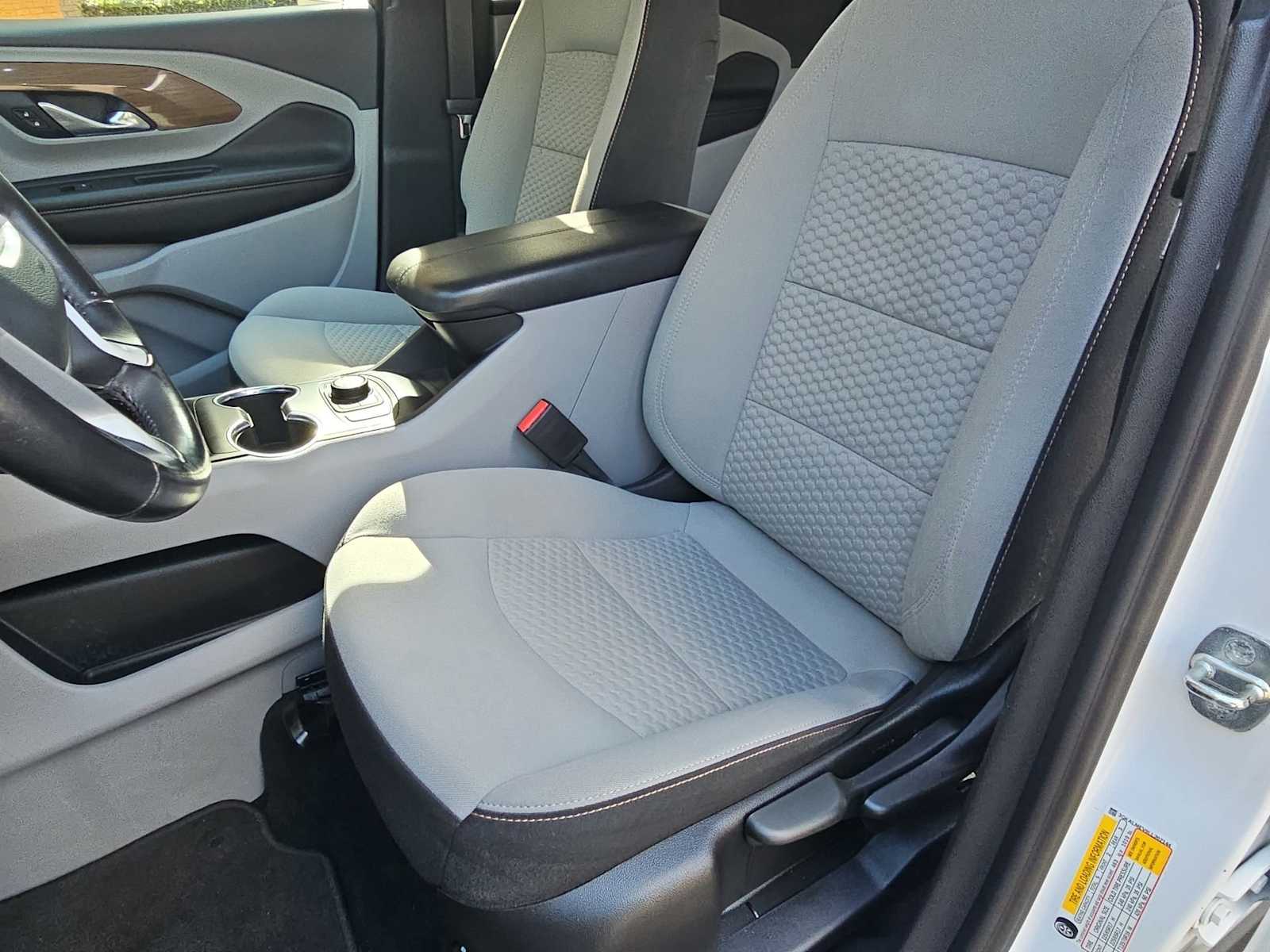 Thumbnail: 2020 GMC Terrain - 17