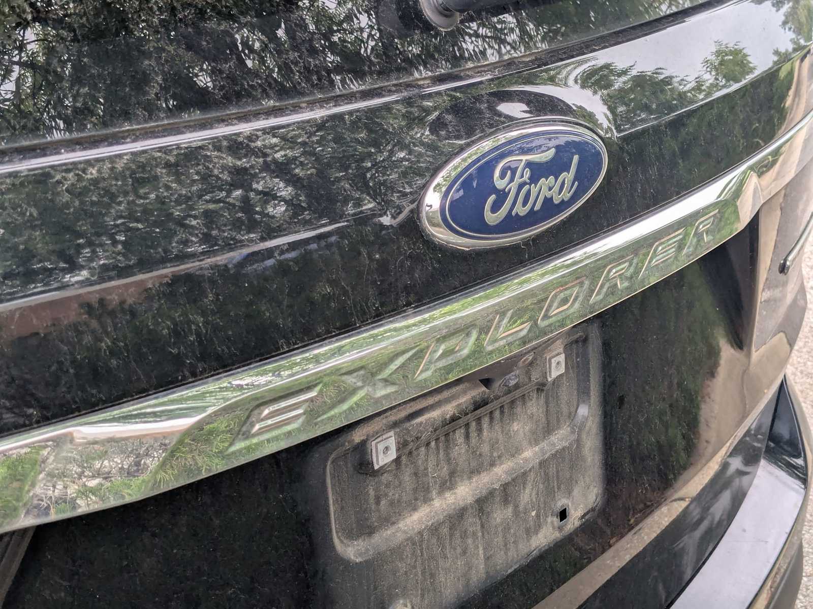 Thumbnail: 2016 Ford Explorer - 9