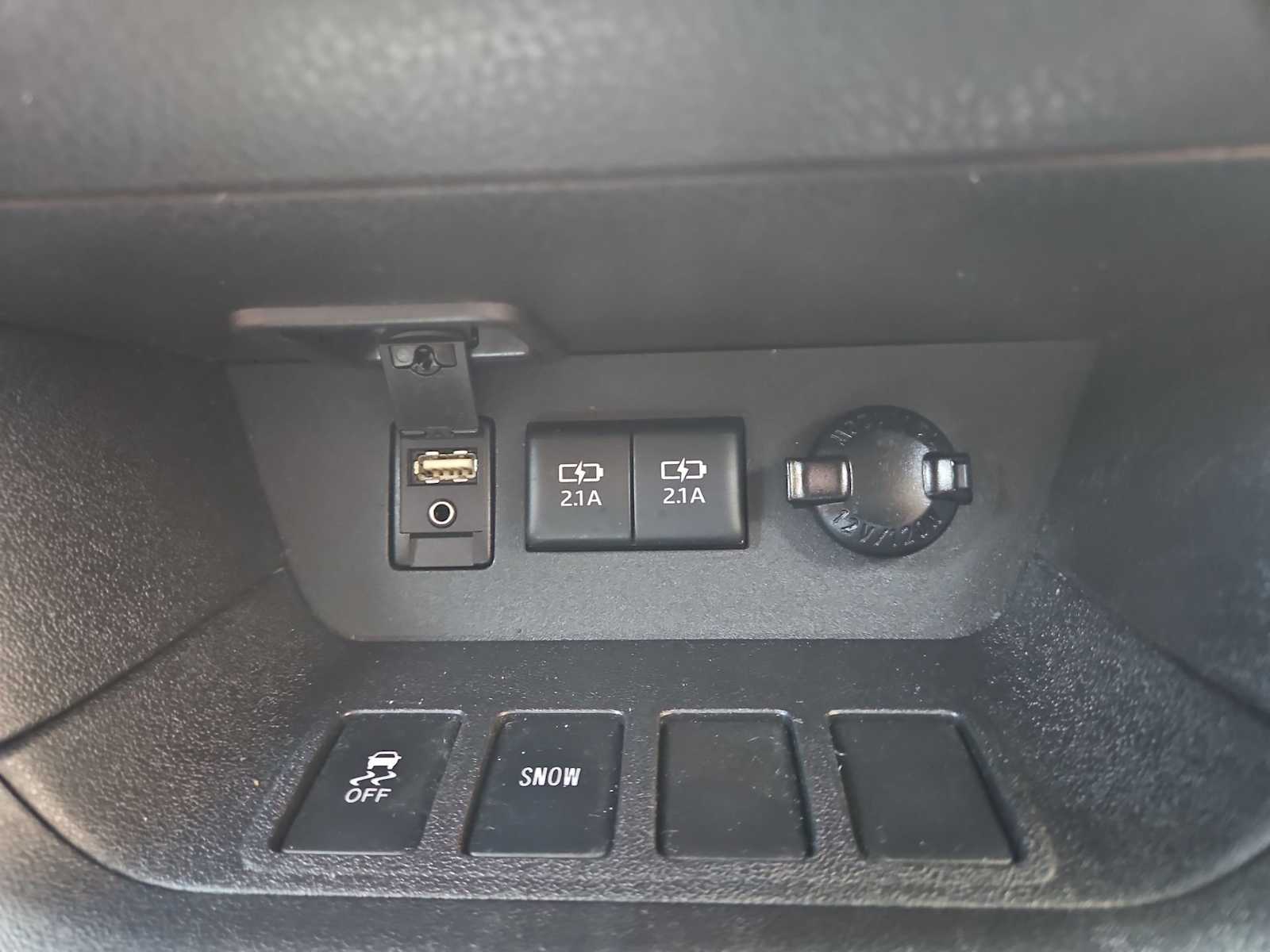 Thumbnail: 2018 Toyota Highlander - 33