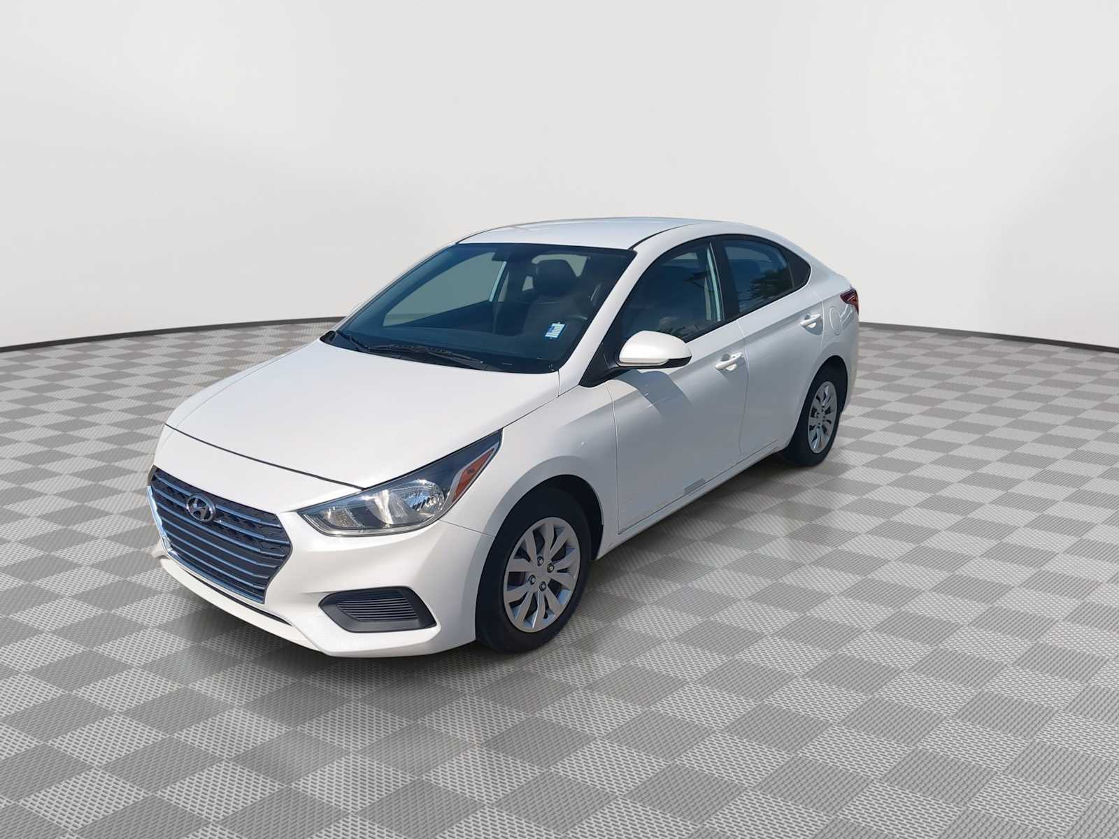 Thumbnail: 2022 Hyundai Accent - 4
