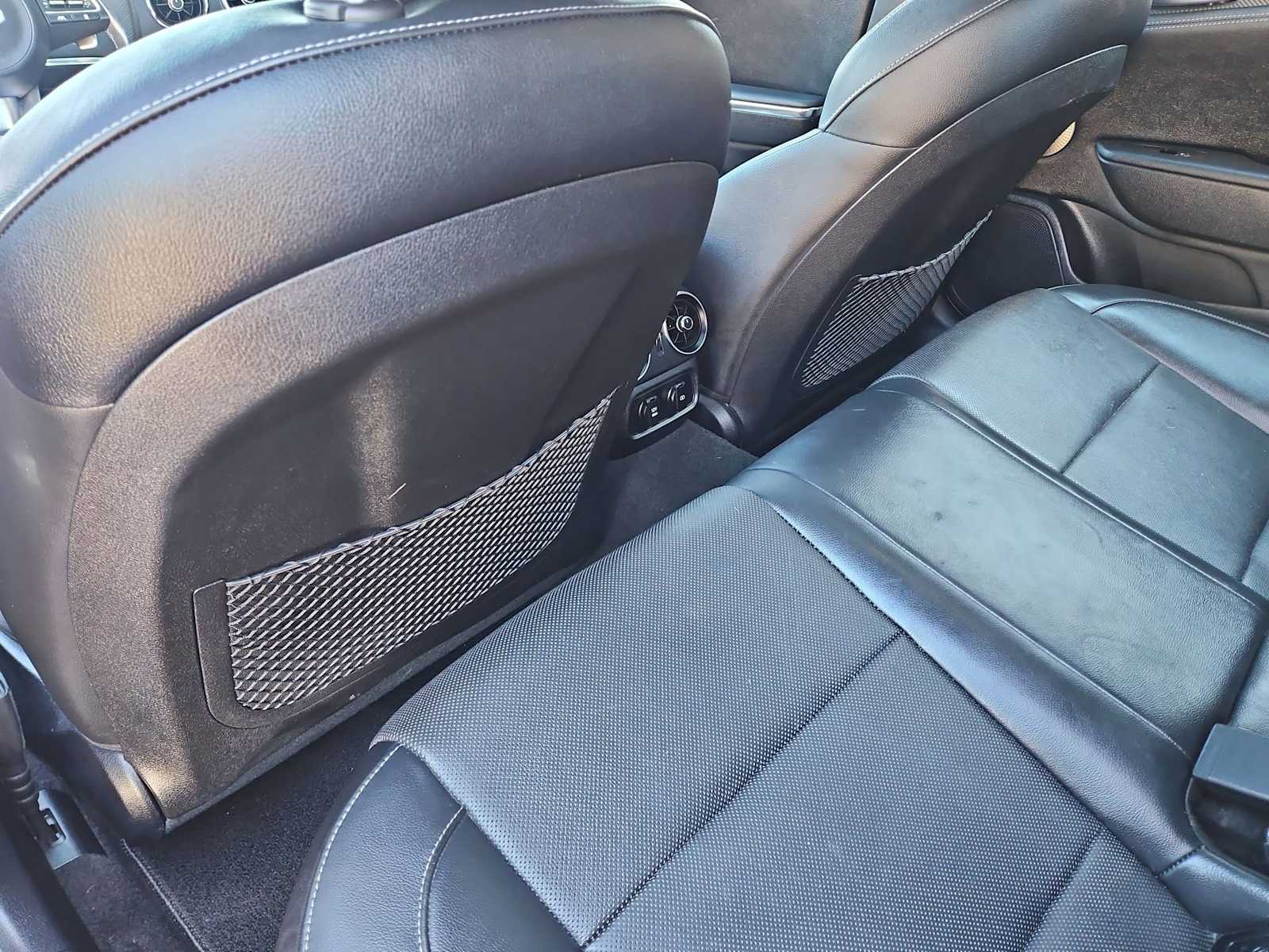 Thumbnail: 2023 Kia Stinger - 19