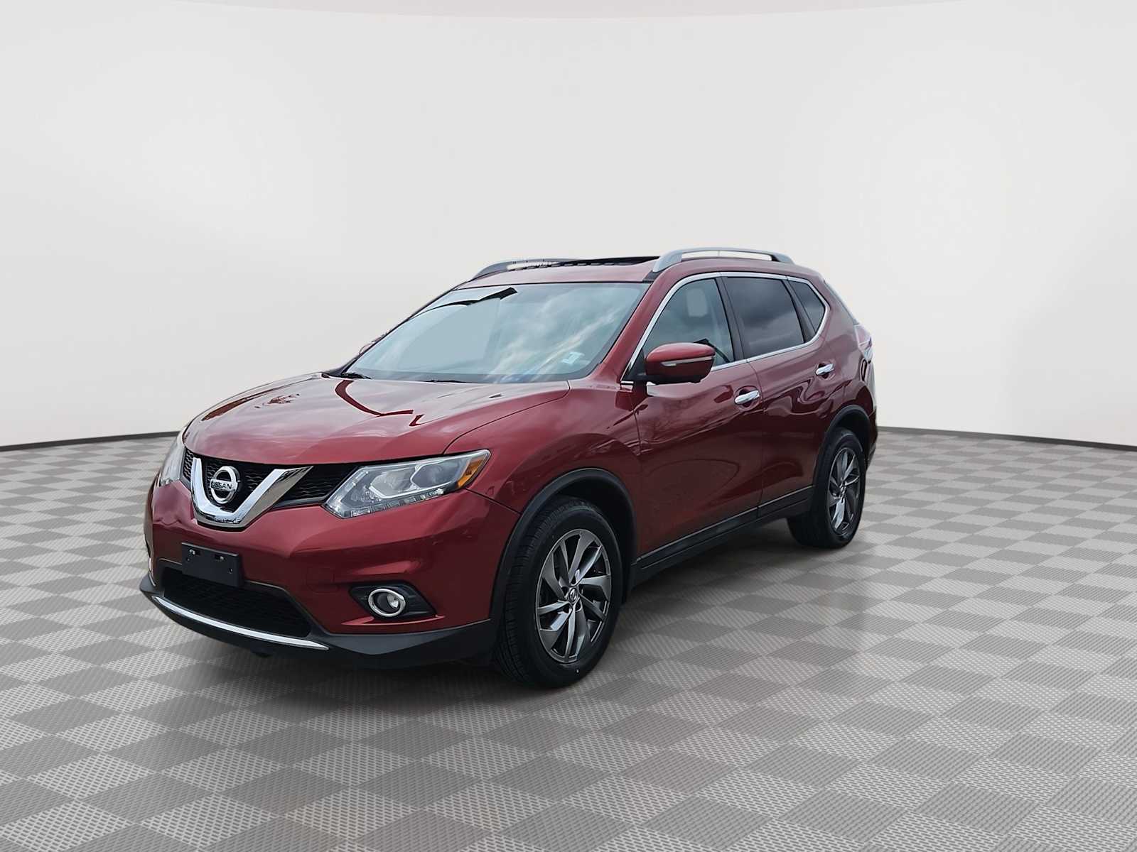 Thumbnail: 2015 Nissan Rogue - 4