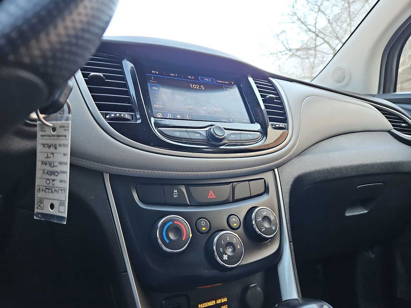 Thumbnail: 2020 Chevrolet Trax - 27