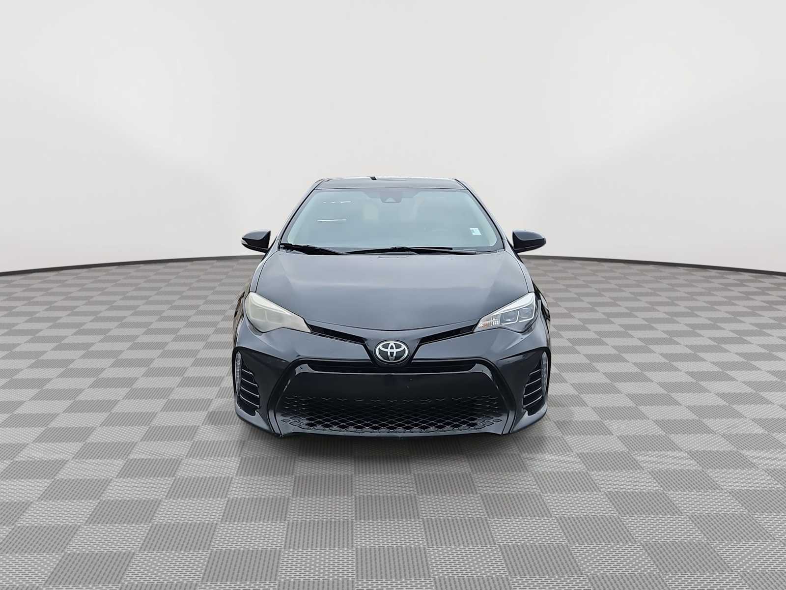 Thumbnail: 2018 Toyota Corolla - 3