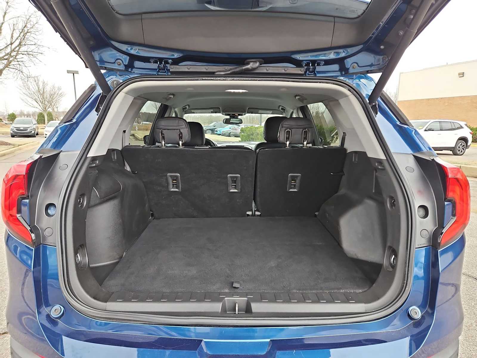 Thumbnail: 2020 GMC Terrain - 33