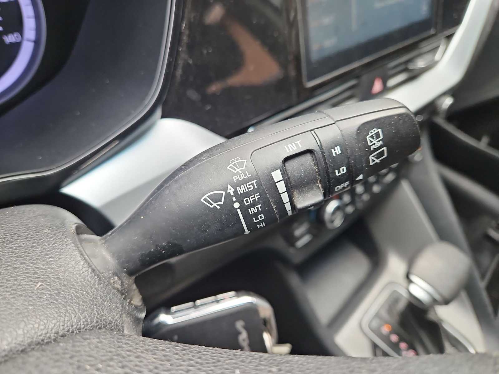 Thumbnail: 2022 Kia Niro - 25