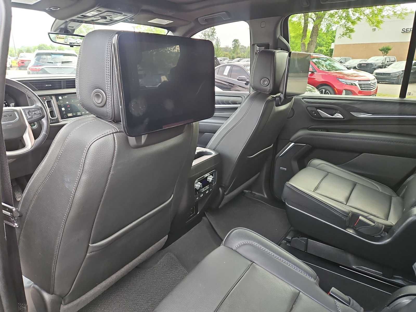 Thumbnail: 2022 GMC Yukon - 19