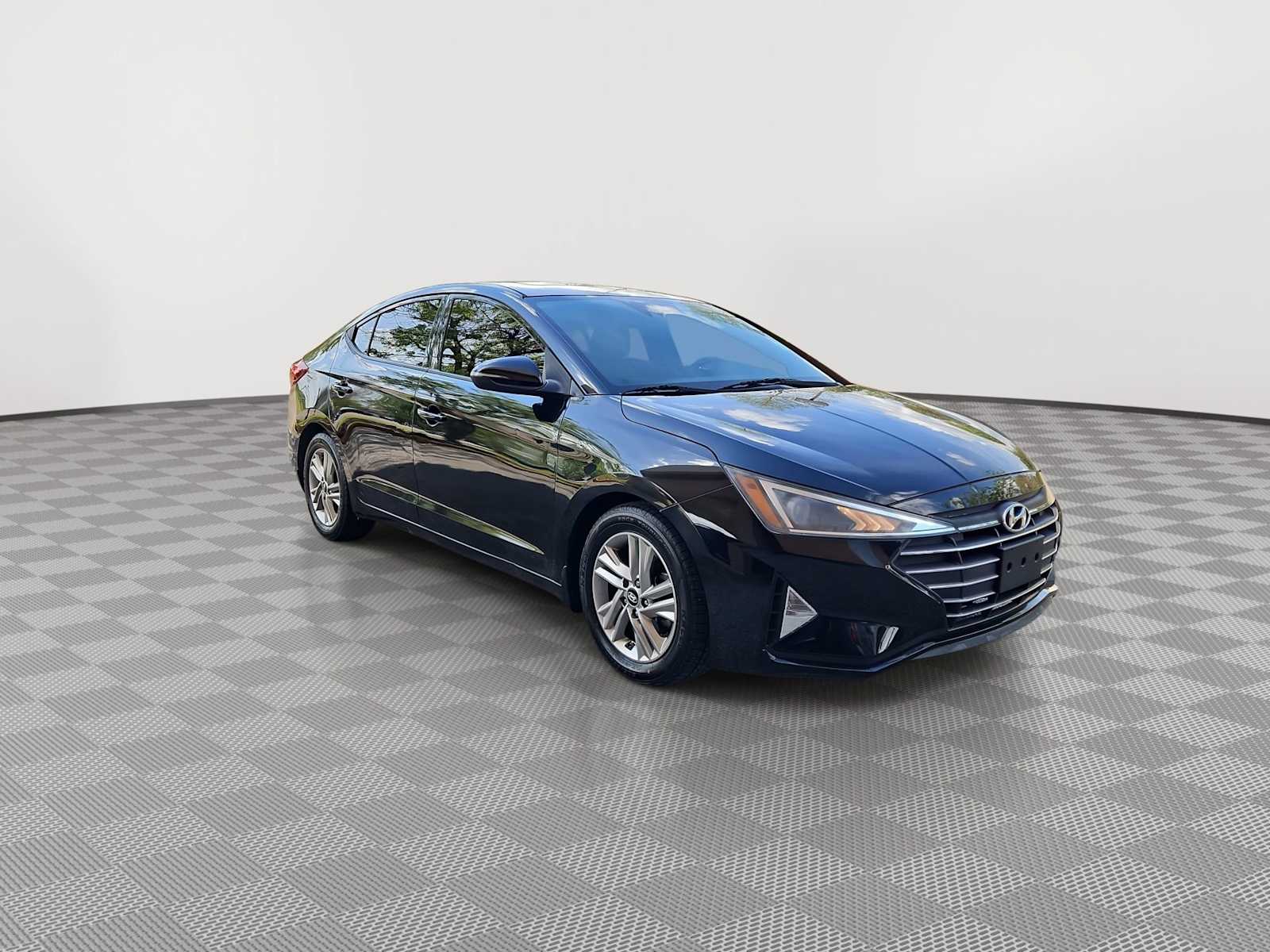 Thumbnail: 2019 Hyundai Elantra - 2