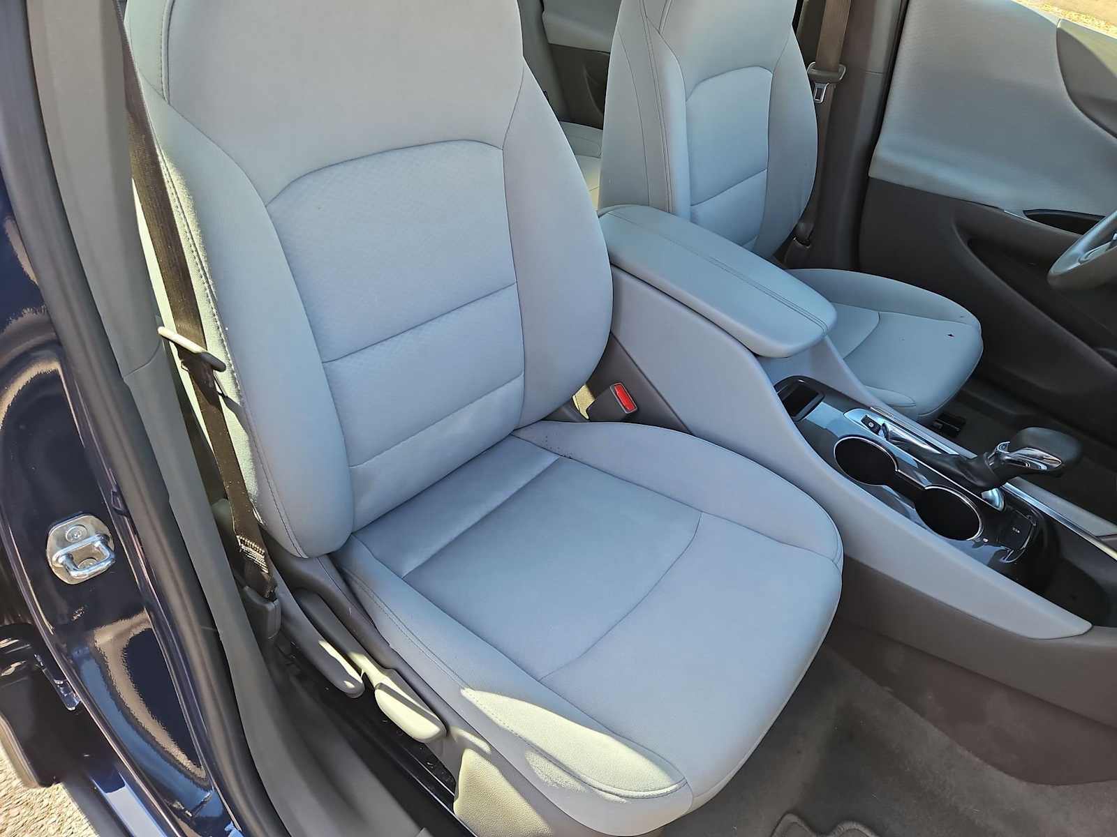 Thumbnail: 2022 Chevrolet Malibu - 22