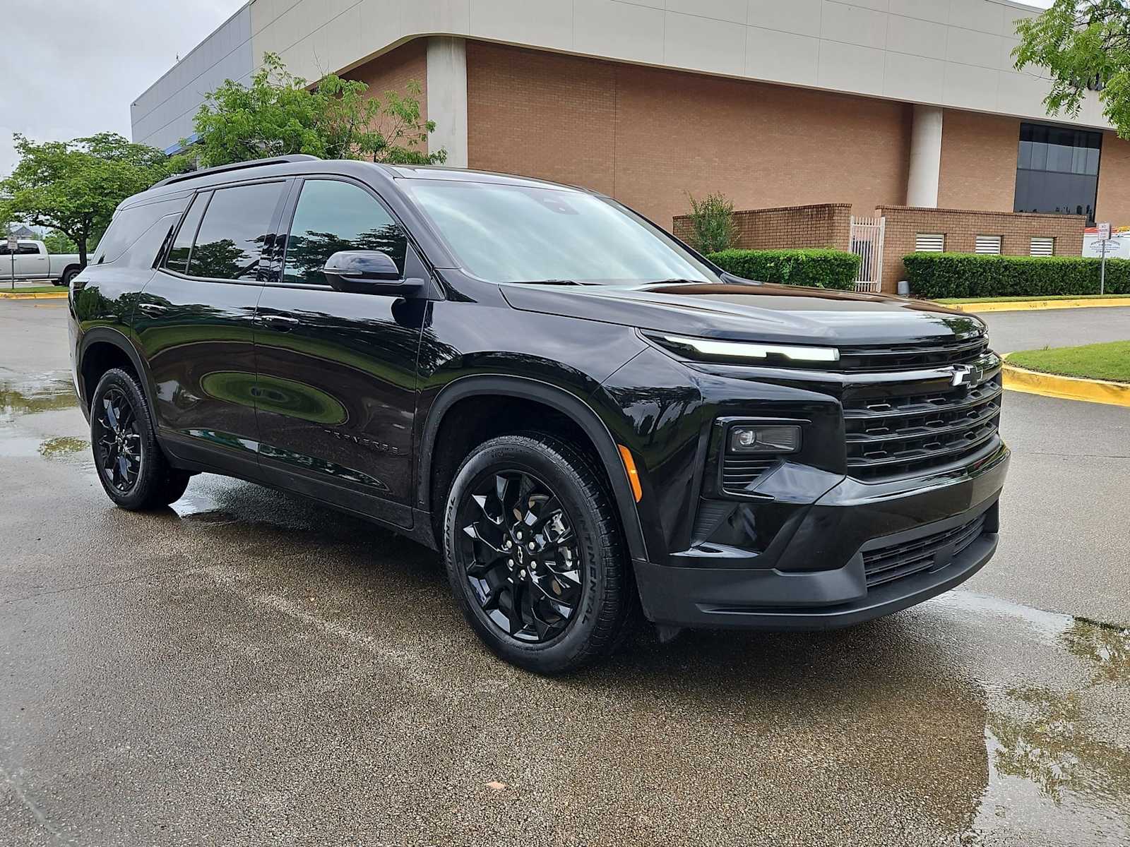 Thumbnail: 2025 Chevrolet Traverse - 2