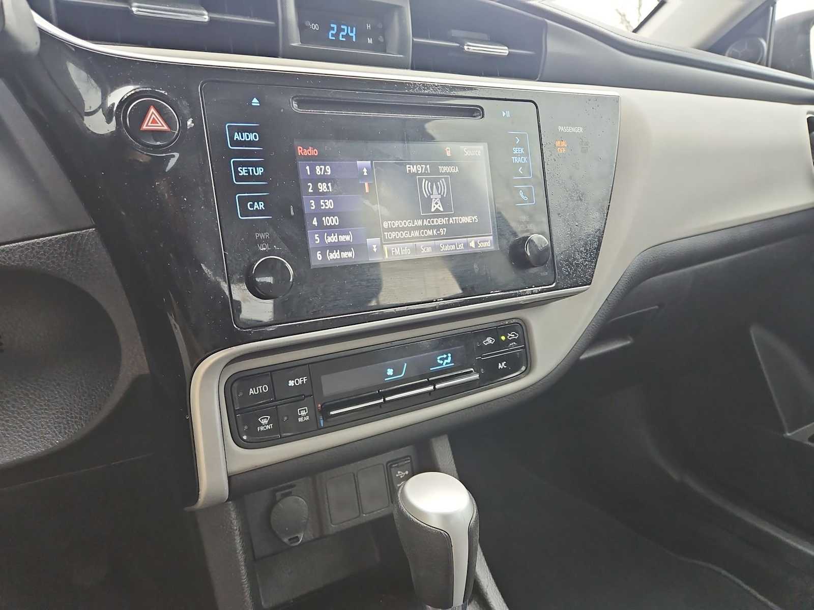 Thumbnail: 2017 Toyota Corolla - 26