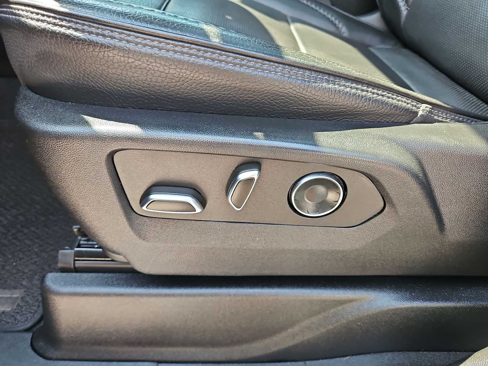 Thumbnail: 2021 GMC Yukon - 18
