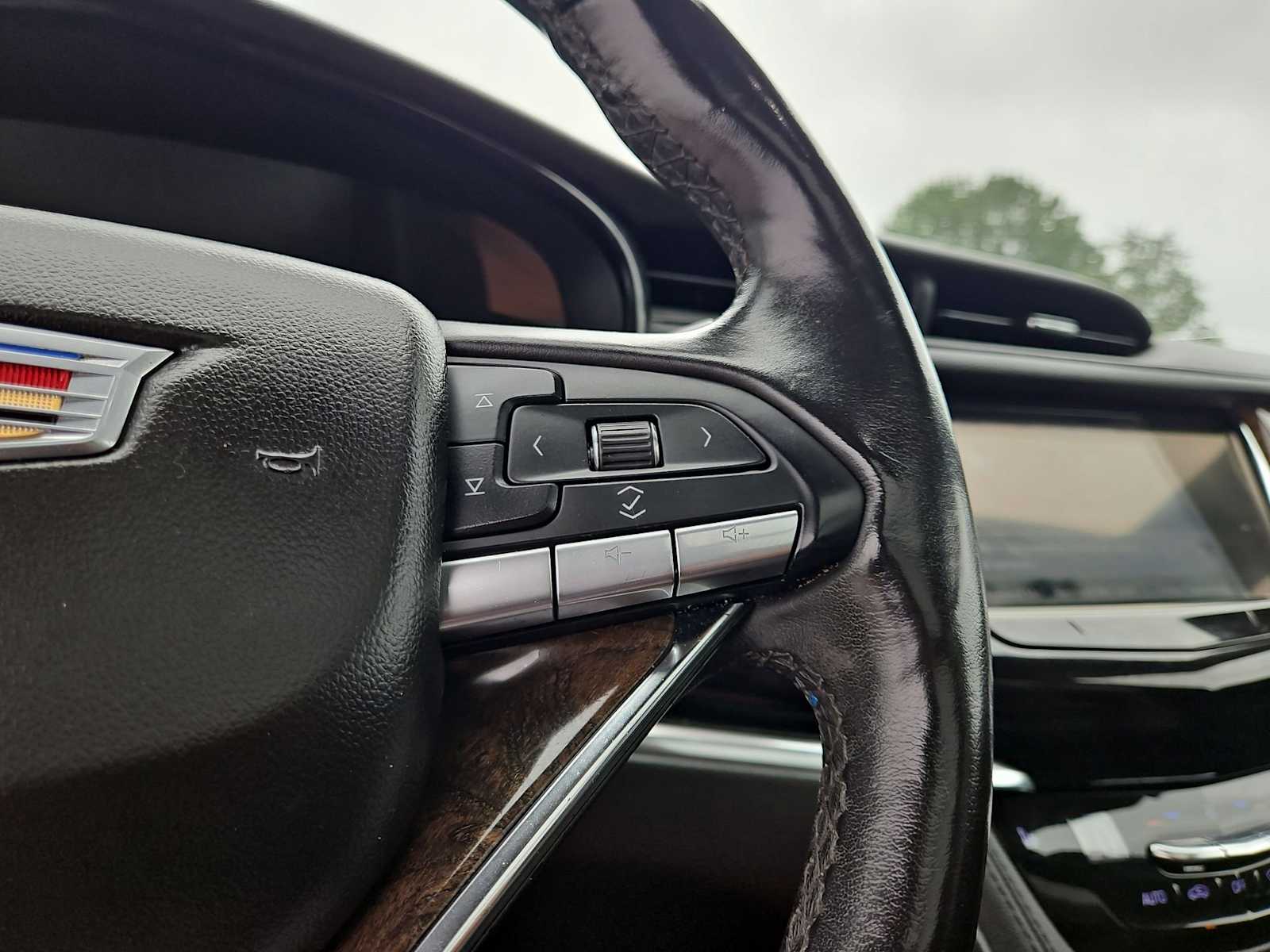 Thumbnail: 2020 Cadillac XT6 - 27