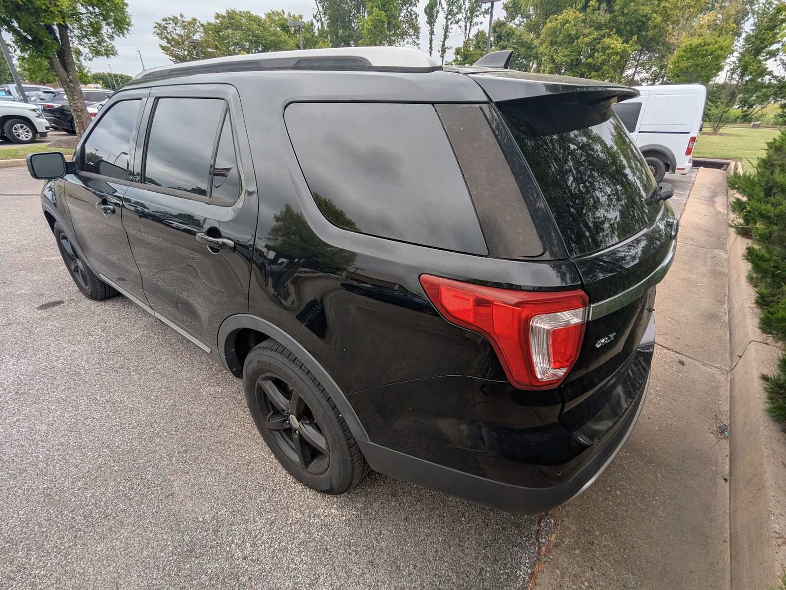 Thumbnail: 2016 Ford Explorer - 5