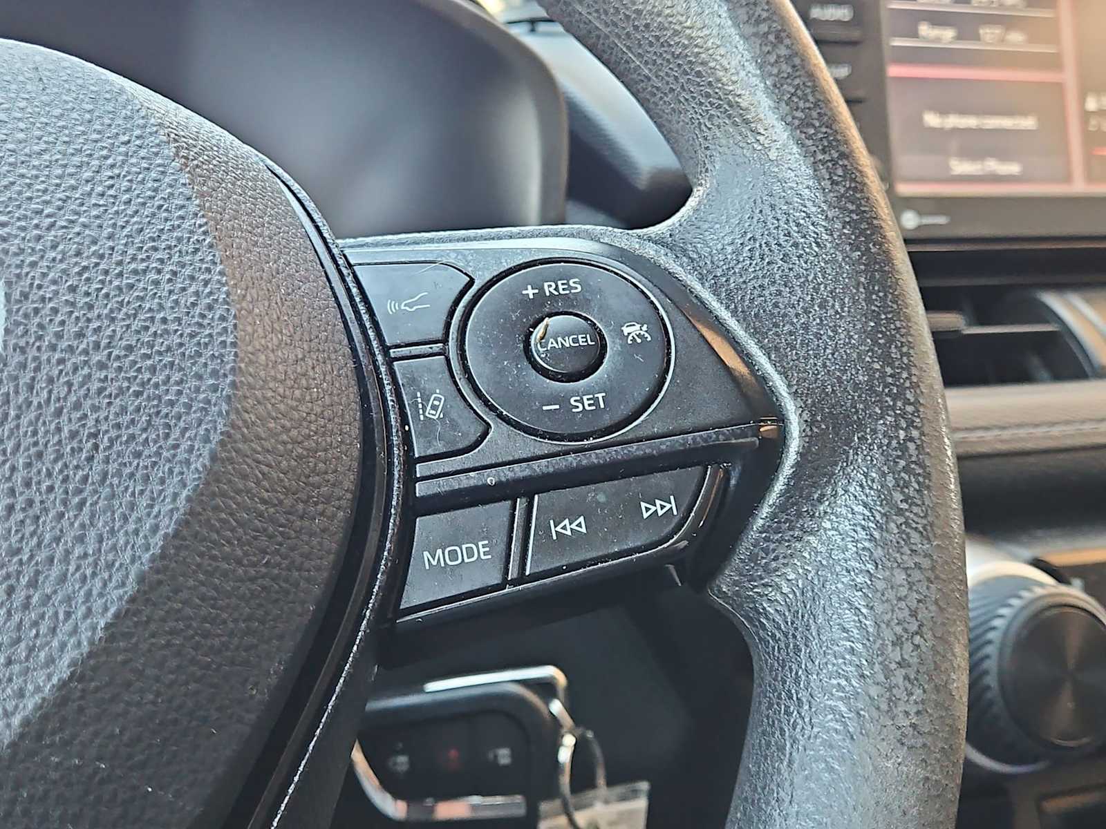 Thumbnail: 2021 Toyota RAV4 - 24