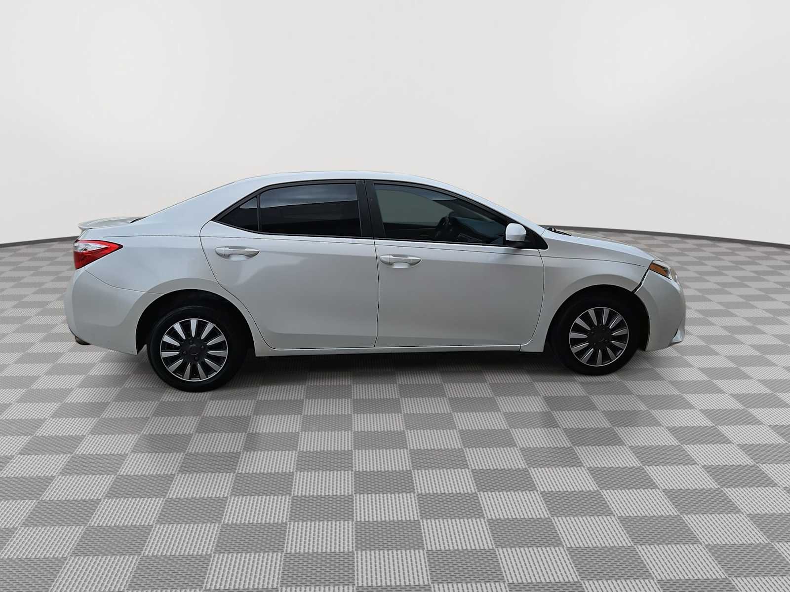 Thumbnail: 2014 Toyota Corolla - 9
