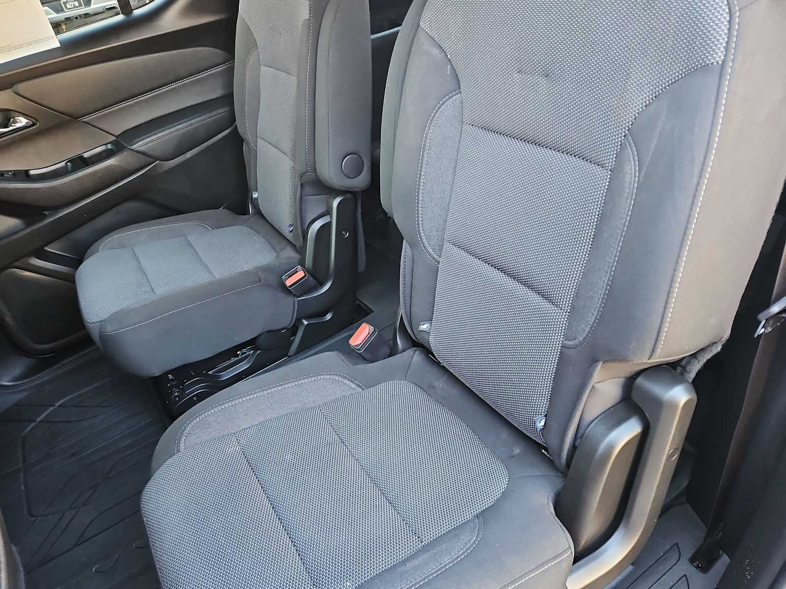 Thumbnail: 2023 Chevrolet Traverse - 20