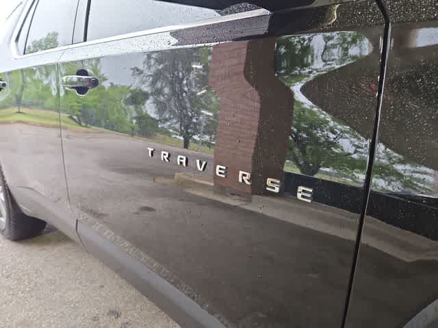 Thumbnail: 2022 Chevrolet Traverse - 24