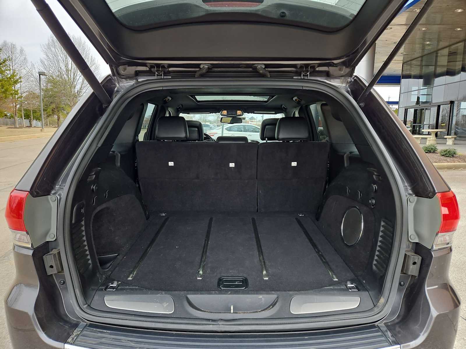 Thumbnail: 2015 Jeep Grand Cherokee - 35