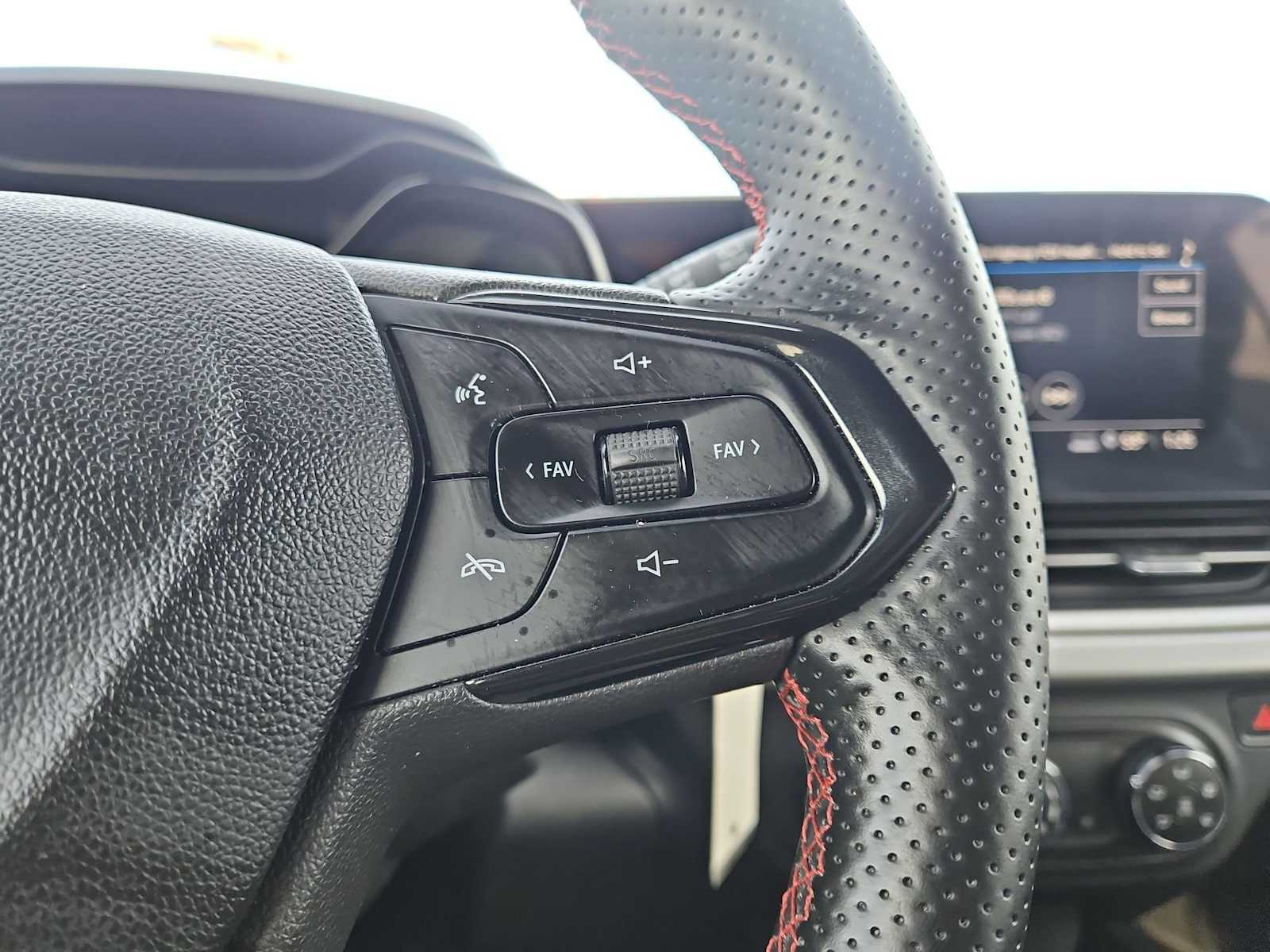 Thumbnail: 2024 Chevrolet Trax - 25