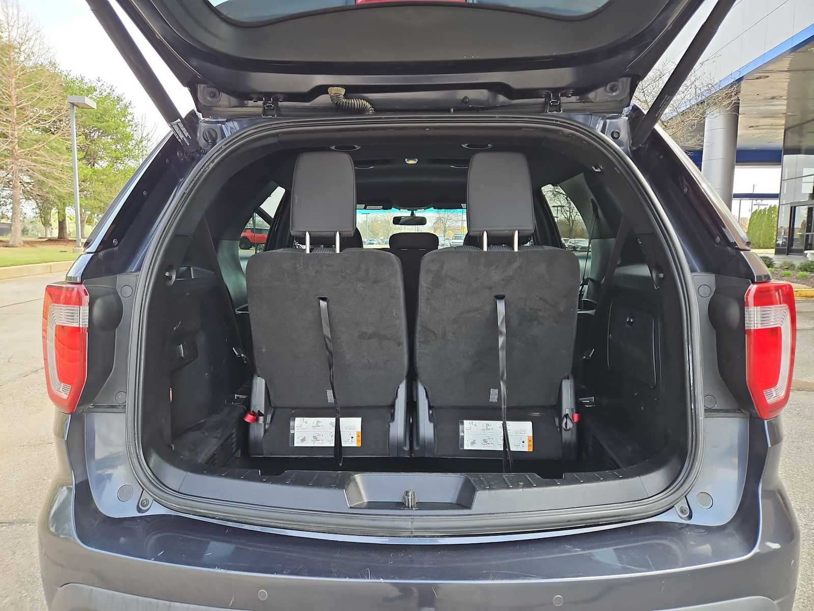 Thumbnail: 2017 Ford Explorer - 34