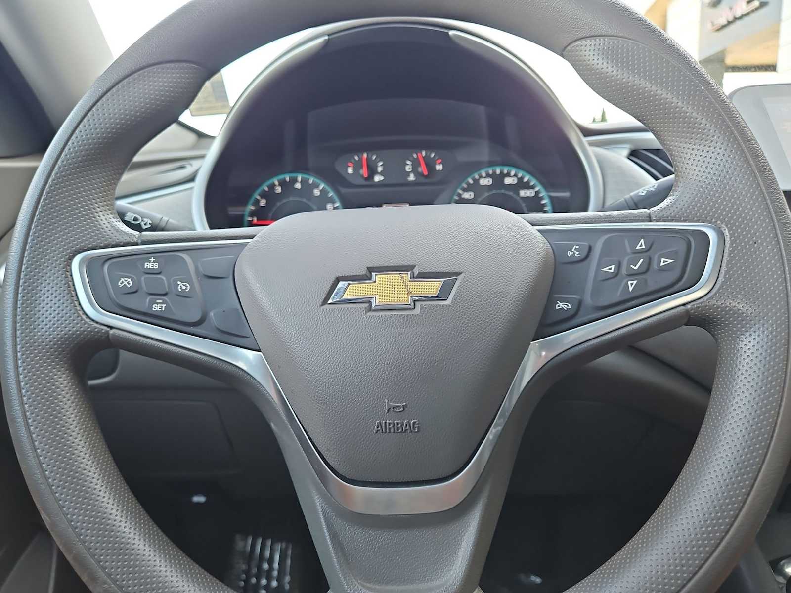 Thumbnail: 2022 Chevrolet Malibu - 22