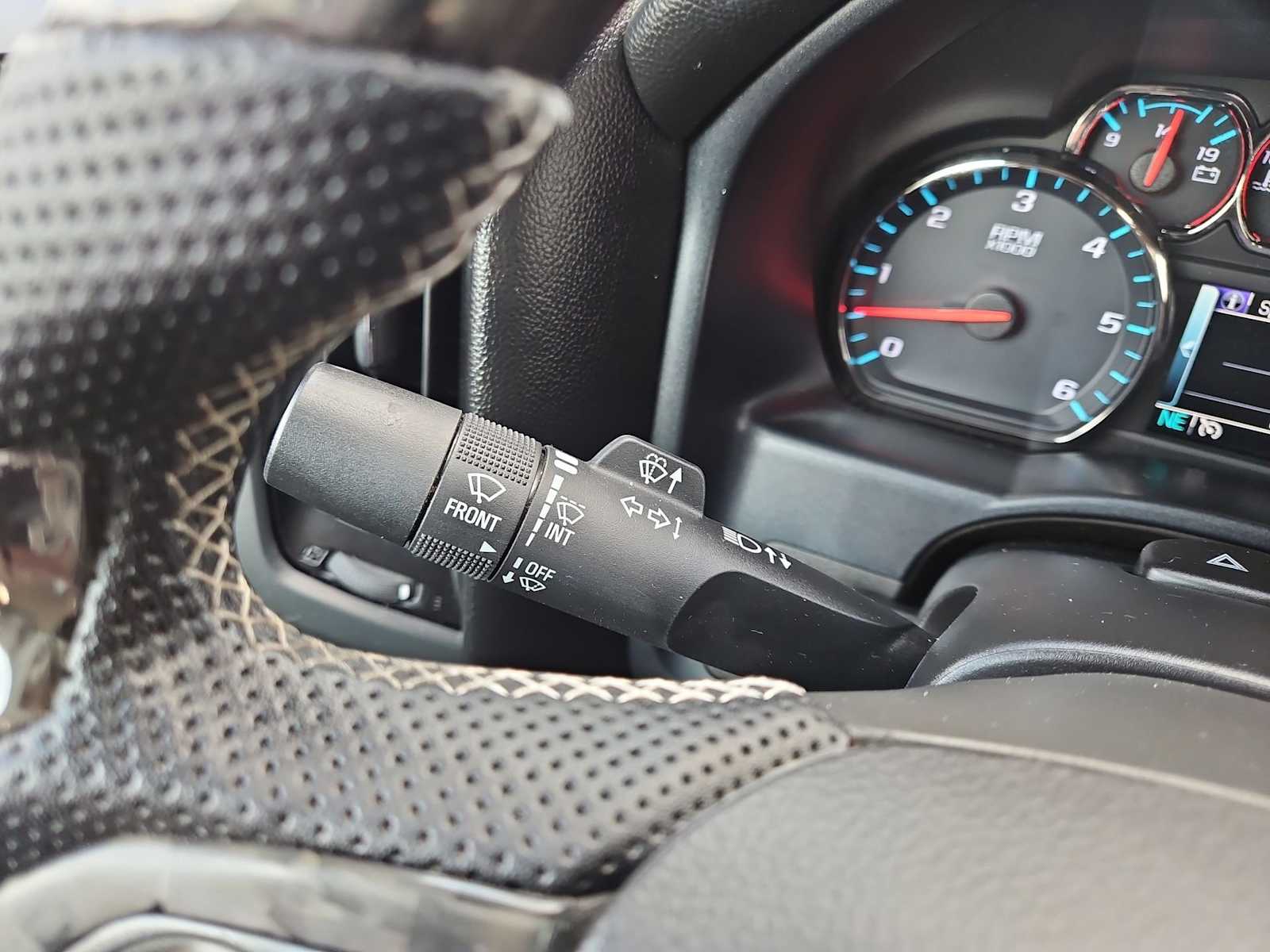 Thumbnail: 2018 Chevrolet Silverado 1500 - 25